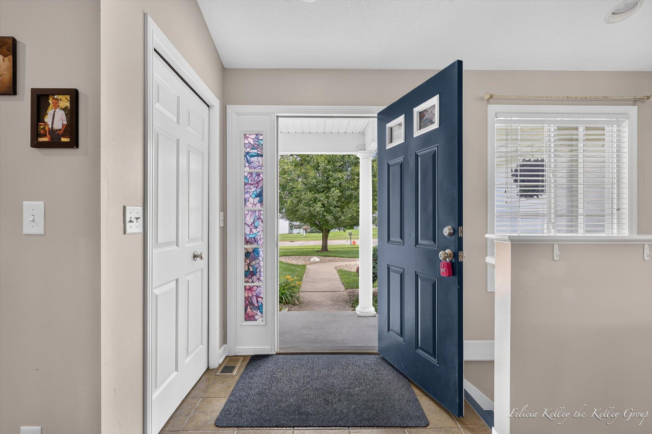 2033 Orchard Ridge Drive NW Grand Rapids MI 49534