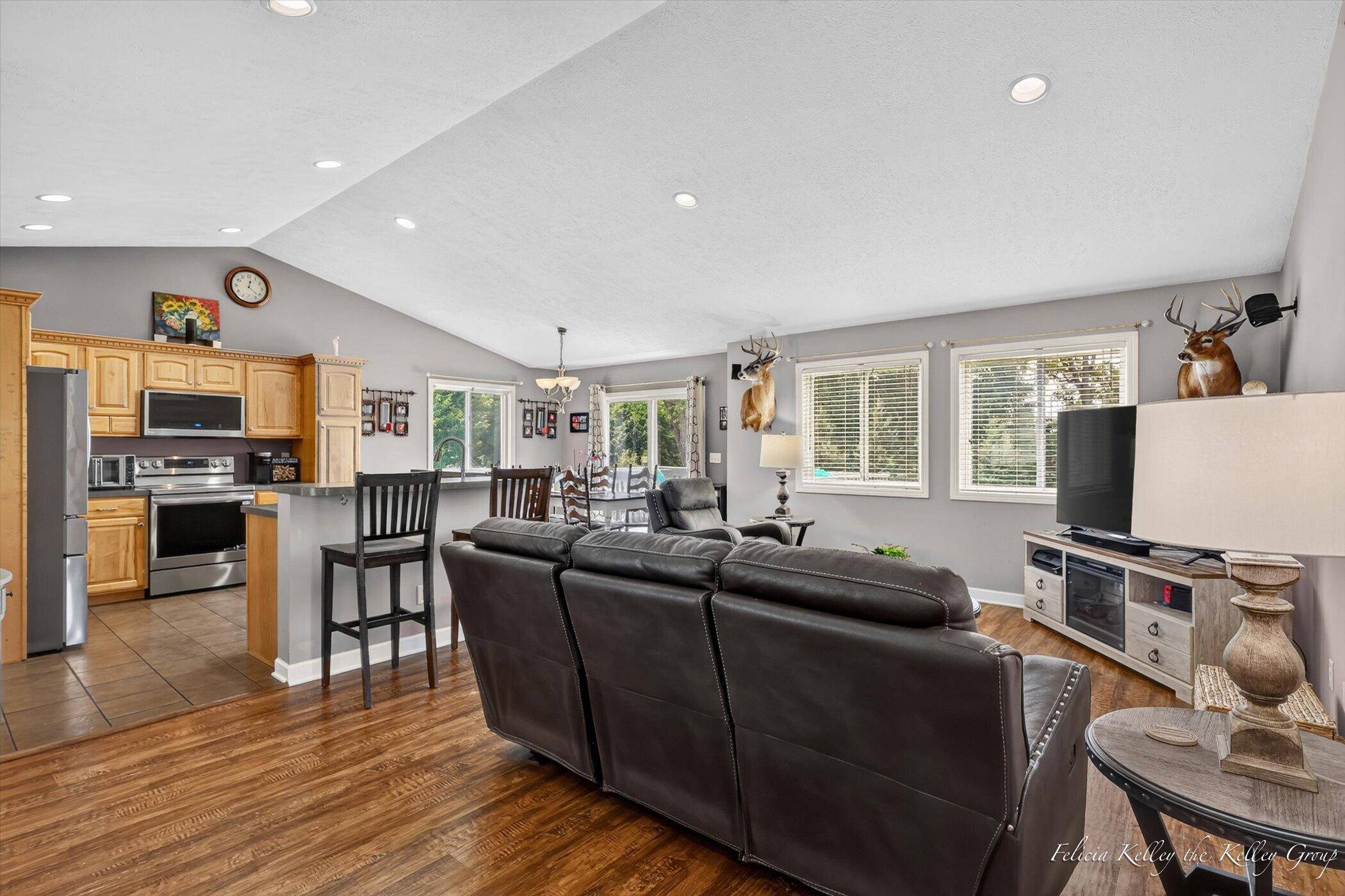 2033 Orchard Ridge Drive NW Grand Rapids MI 49534