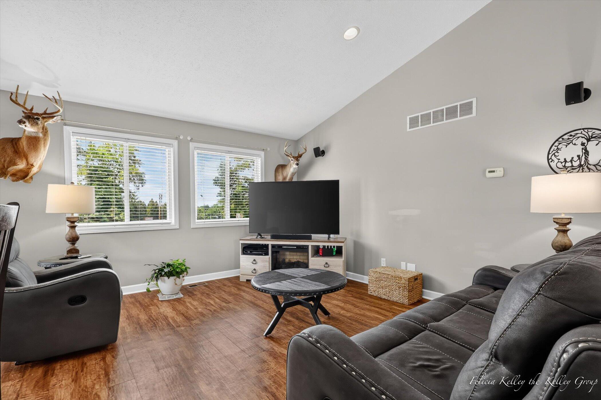 2033 Orchard Ridge Drive NW Grand Rapids MI 49534