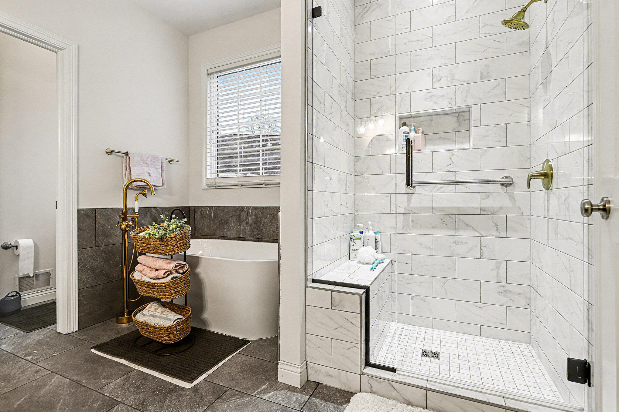 5250 Queen Victoria Lane Kalamazoo MI 49009