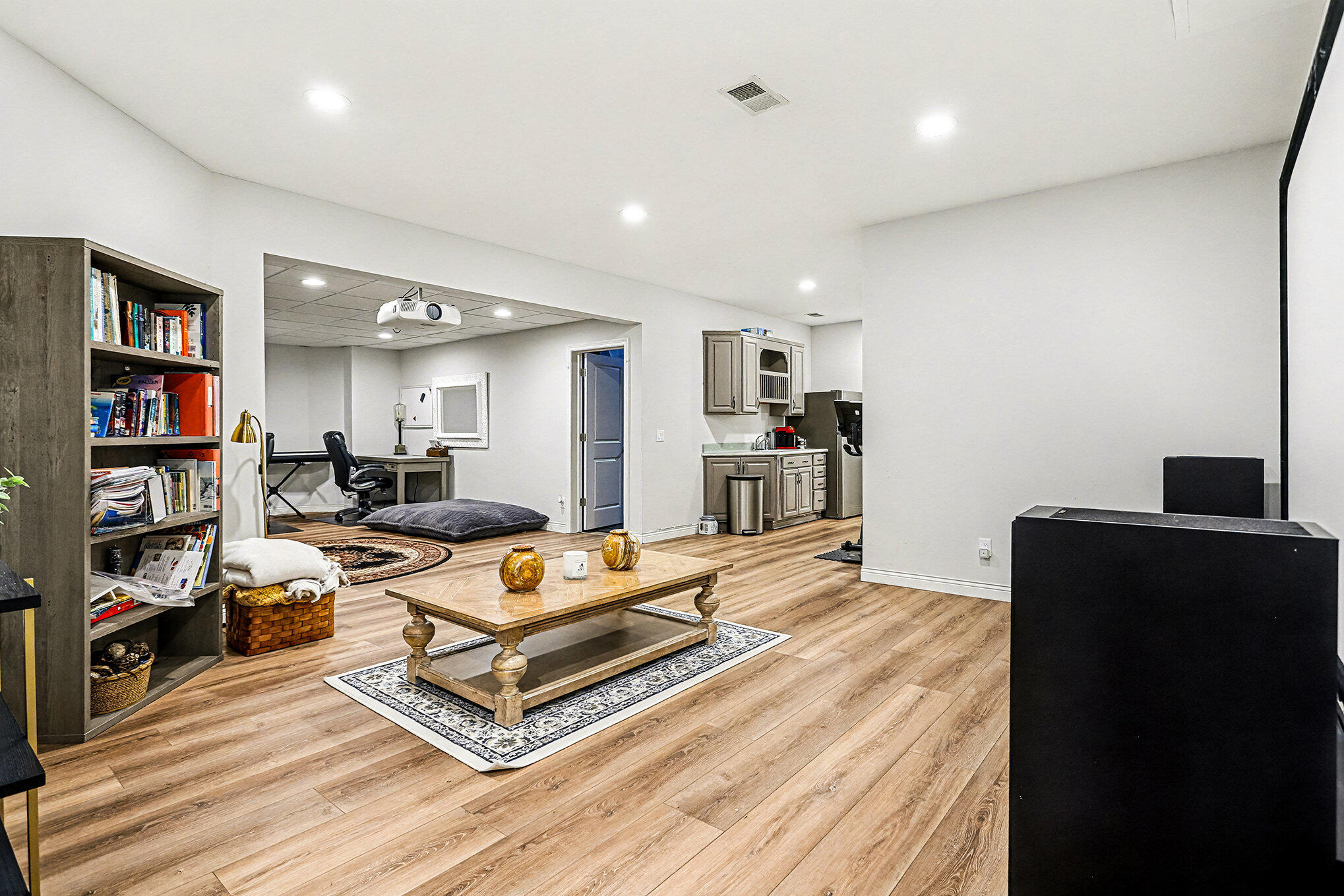 5250 Queen Victoria Lane Kalamazoo MI 49009