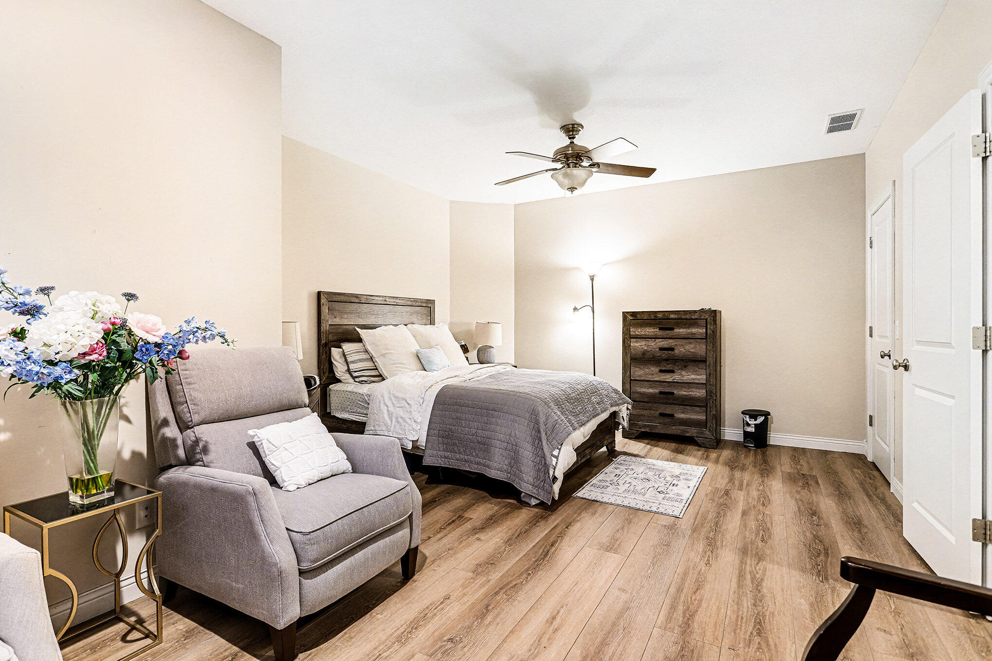 5250 Queen Victoria Lane Kalamazoo MI 49009