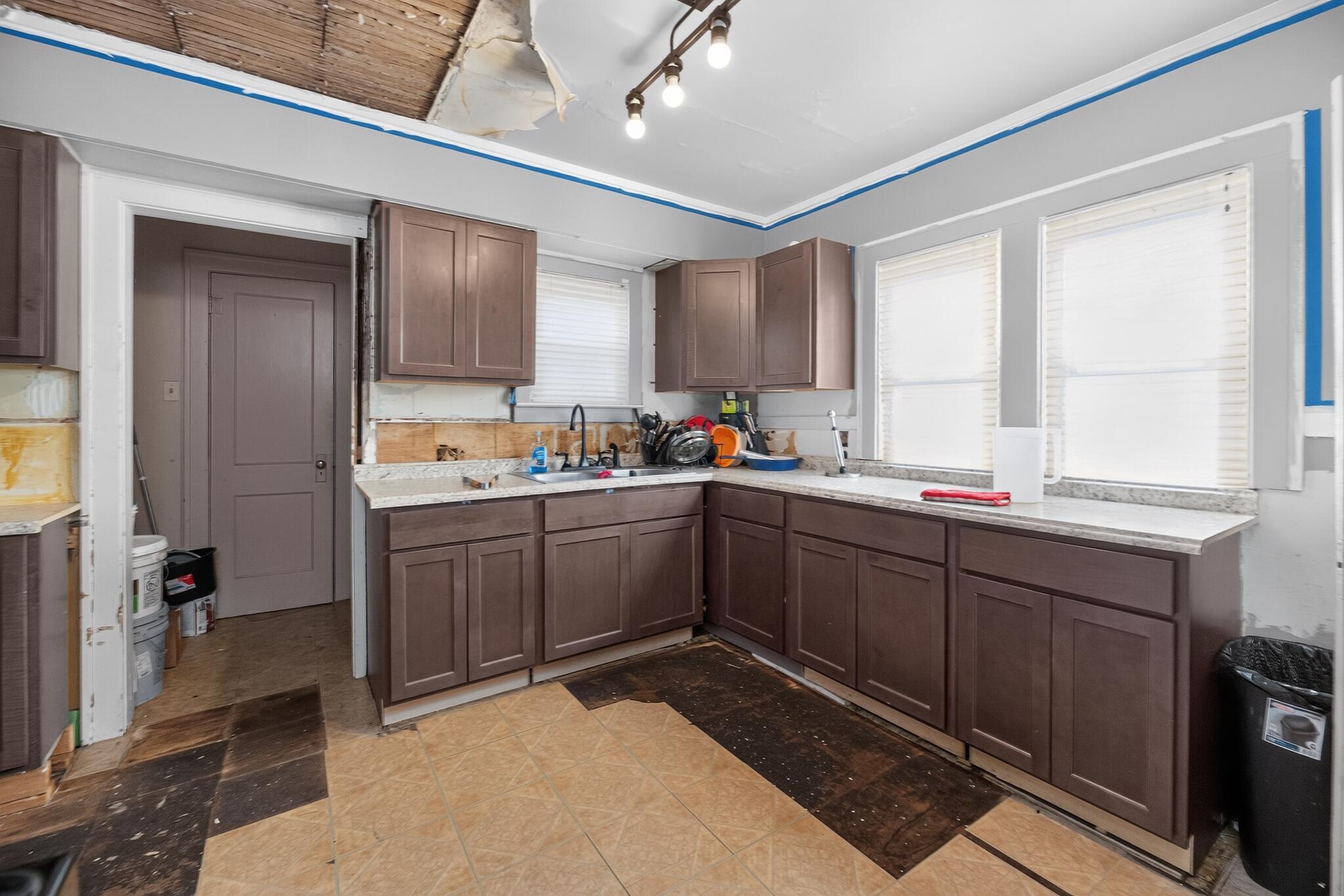 1043 Oakdale Street SE Grand Rapids MI 49507