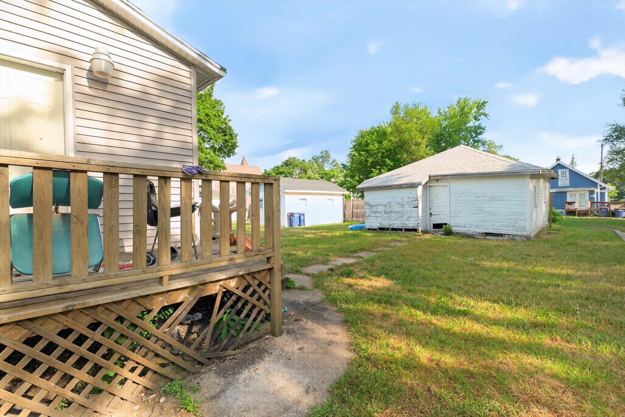 1043 Oakdale Street SE Grand Rapids MI 49507