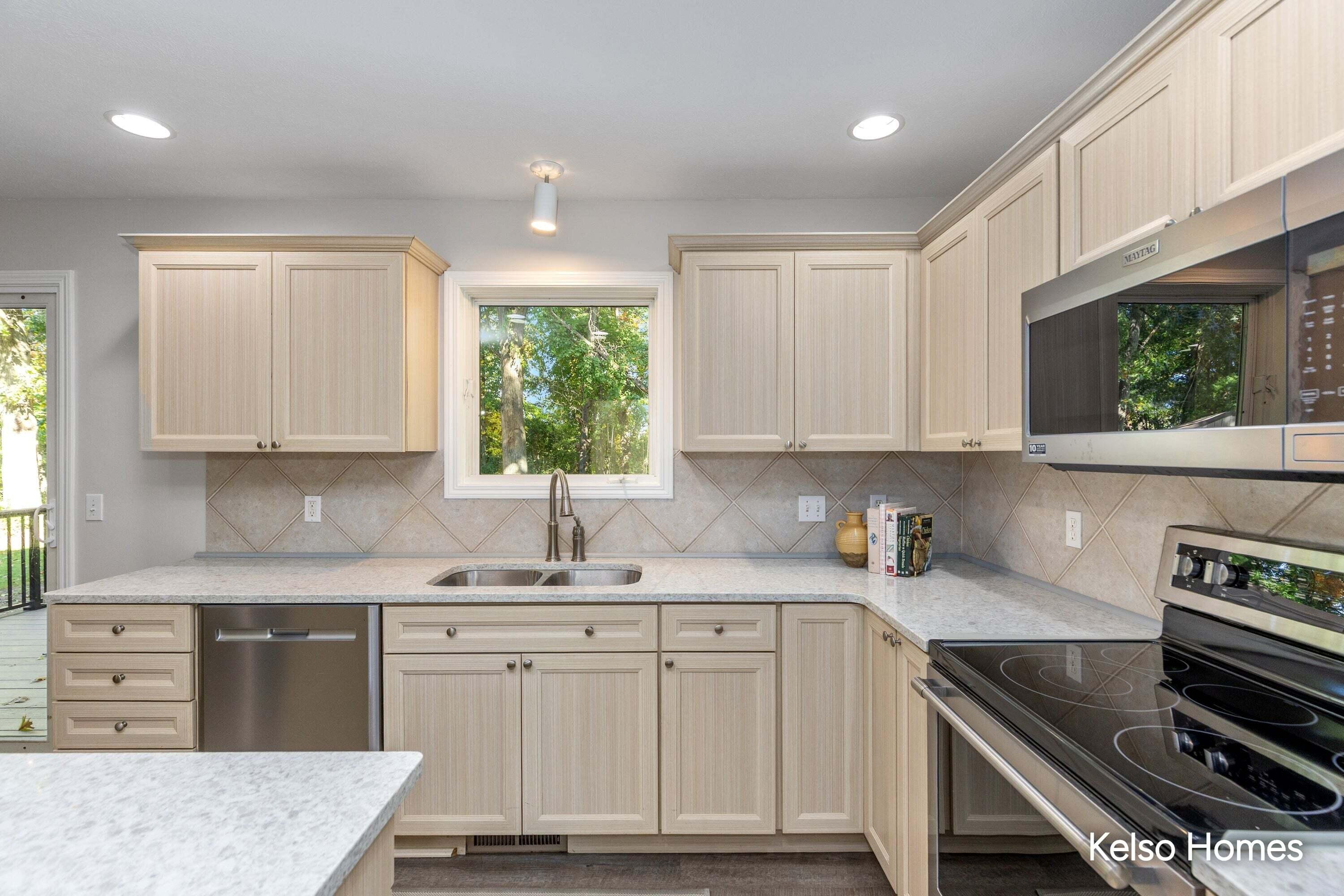 2474 Candlestick Avenue SE Grand Rapids MI 49546