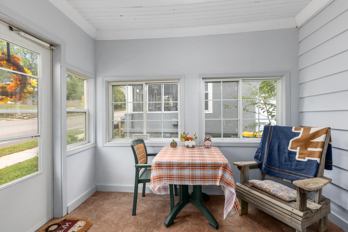 852 Leonard Street NE Grand Rapids MI 49503