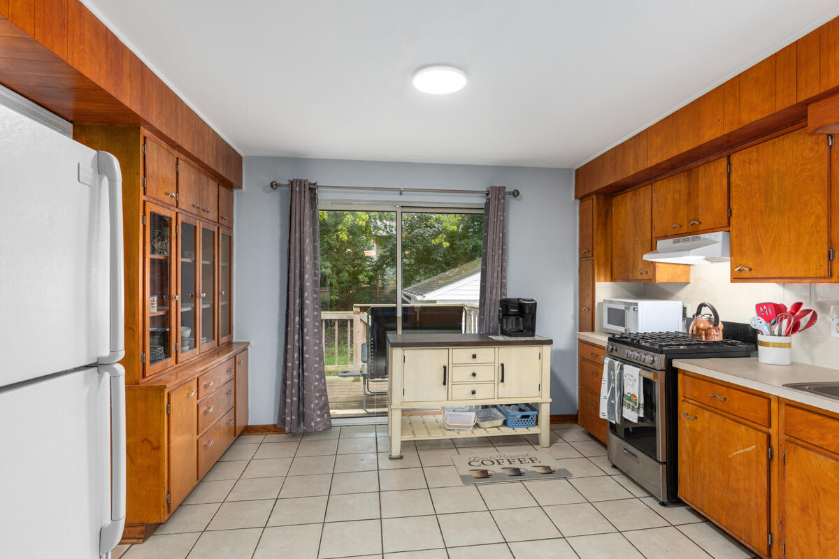 852 Leonard Street NE Grand Rapids MI 49503