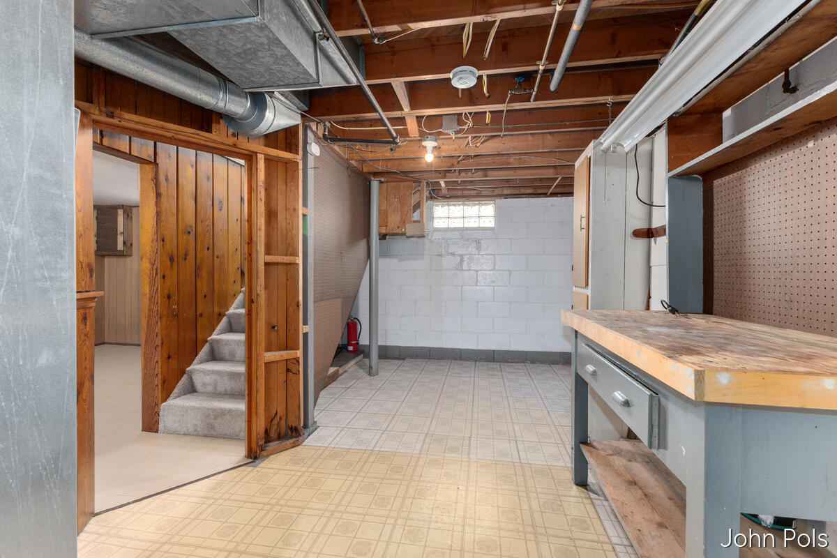 247 43rd Street SW Grand Rapids MI 49548