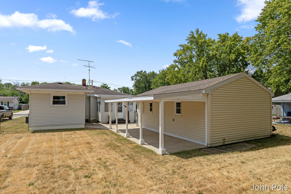 247 43rd Street SW Grand Rapids MI 49548