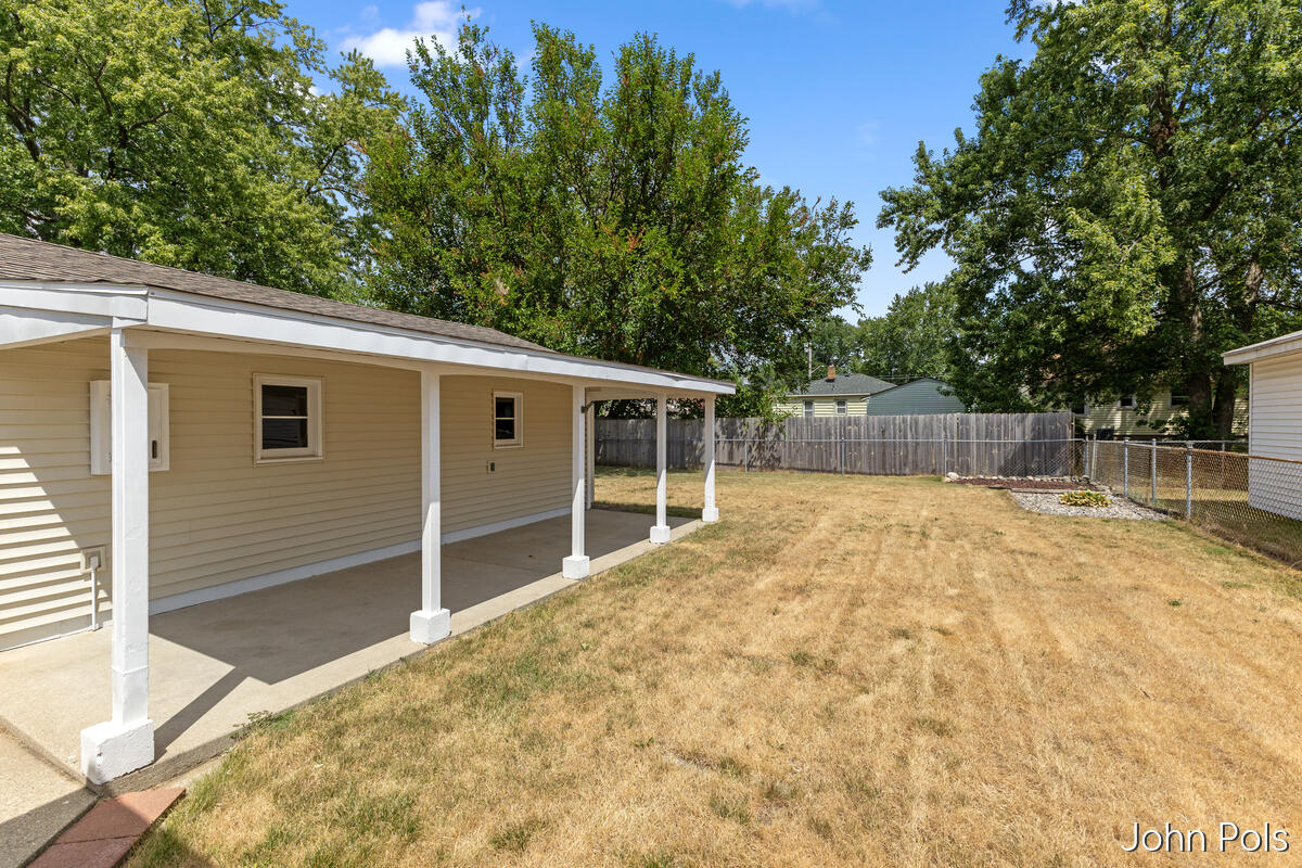 247 43rd Street SW Grand Rapids MI 49548