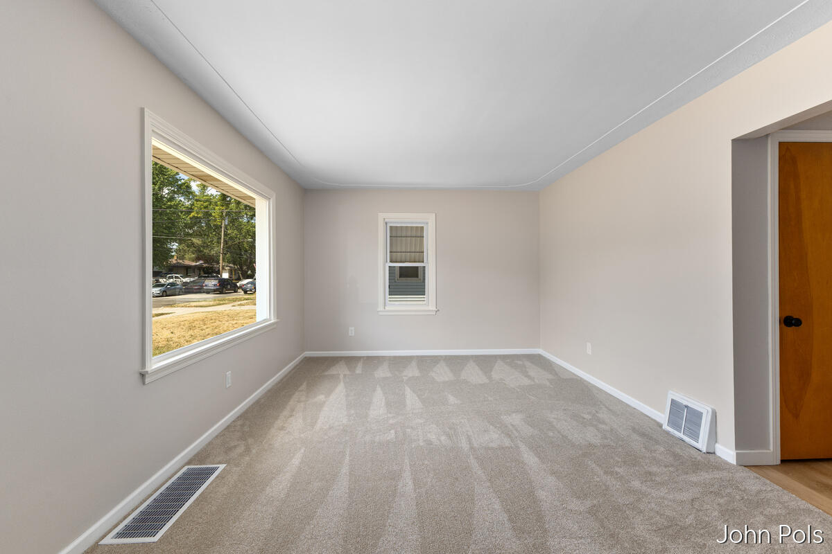 247 43rd Street SW Grand Rapids MI 49548