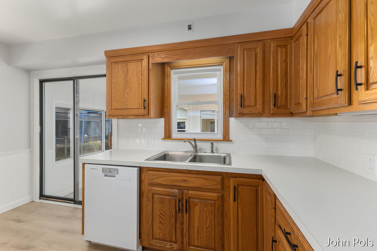 247 43rd Street SW Grand Rapids MI 49548