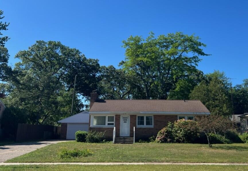 2077 W Norton Avenue Muskegon MI 49441