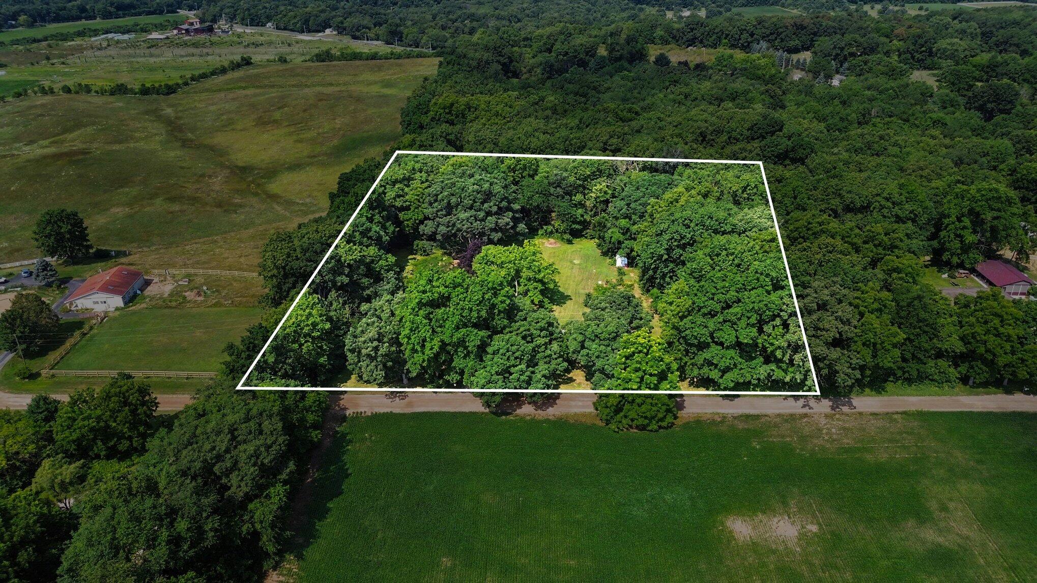 1406 Camp Road Buchanan MI 49107