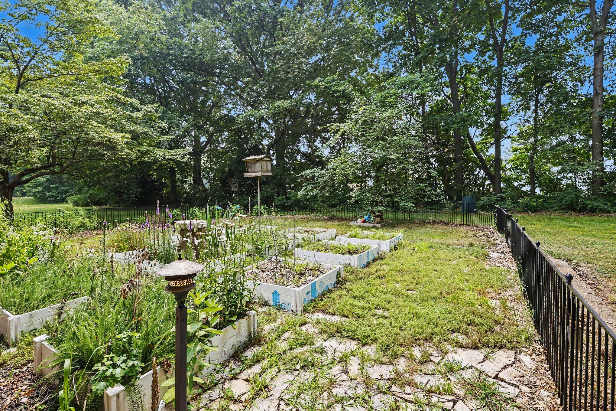 1406 Camp Road Buchanan MI 49107