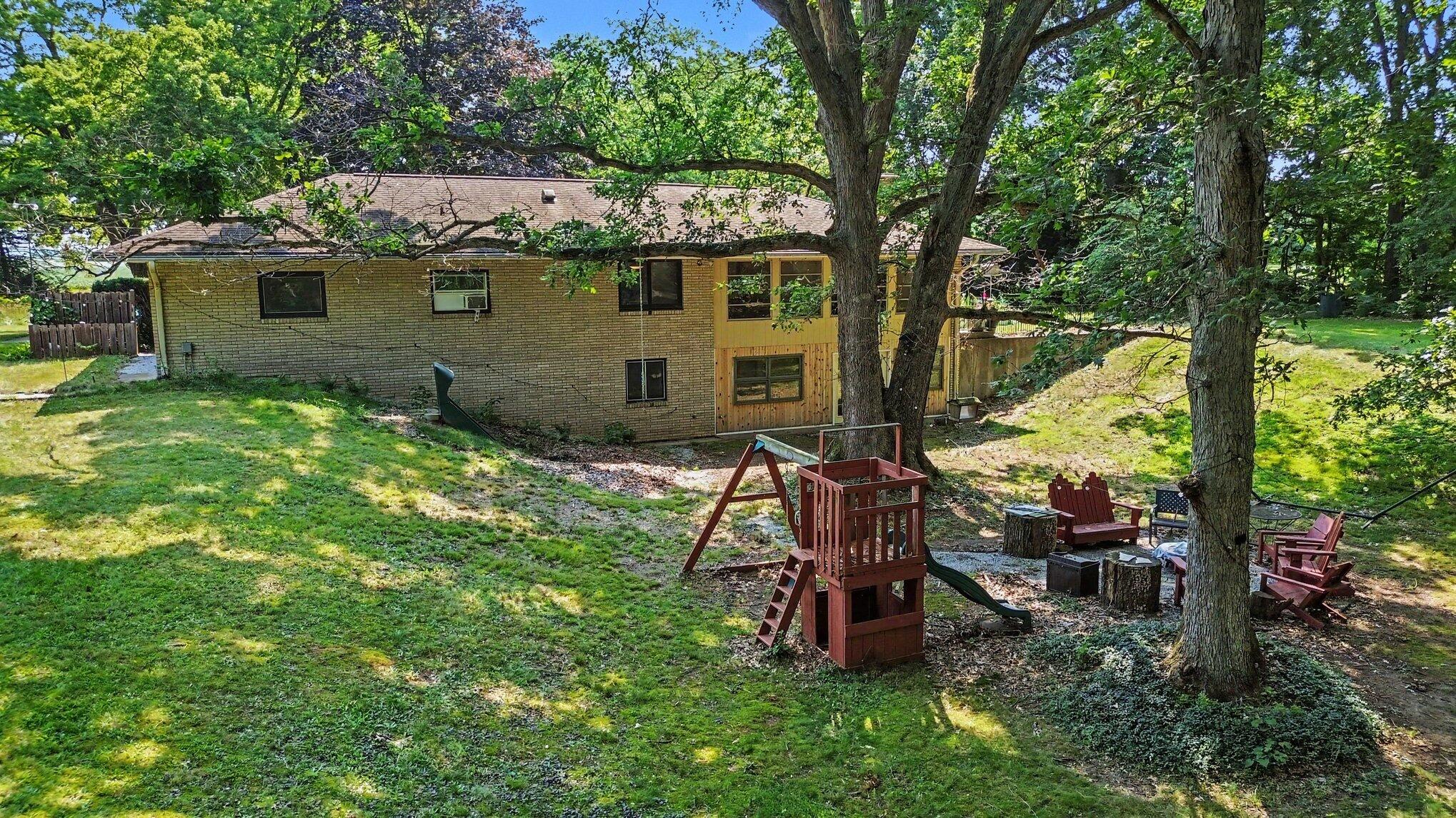 1406 Camp Road Buchanan MI 49107