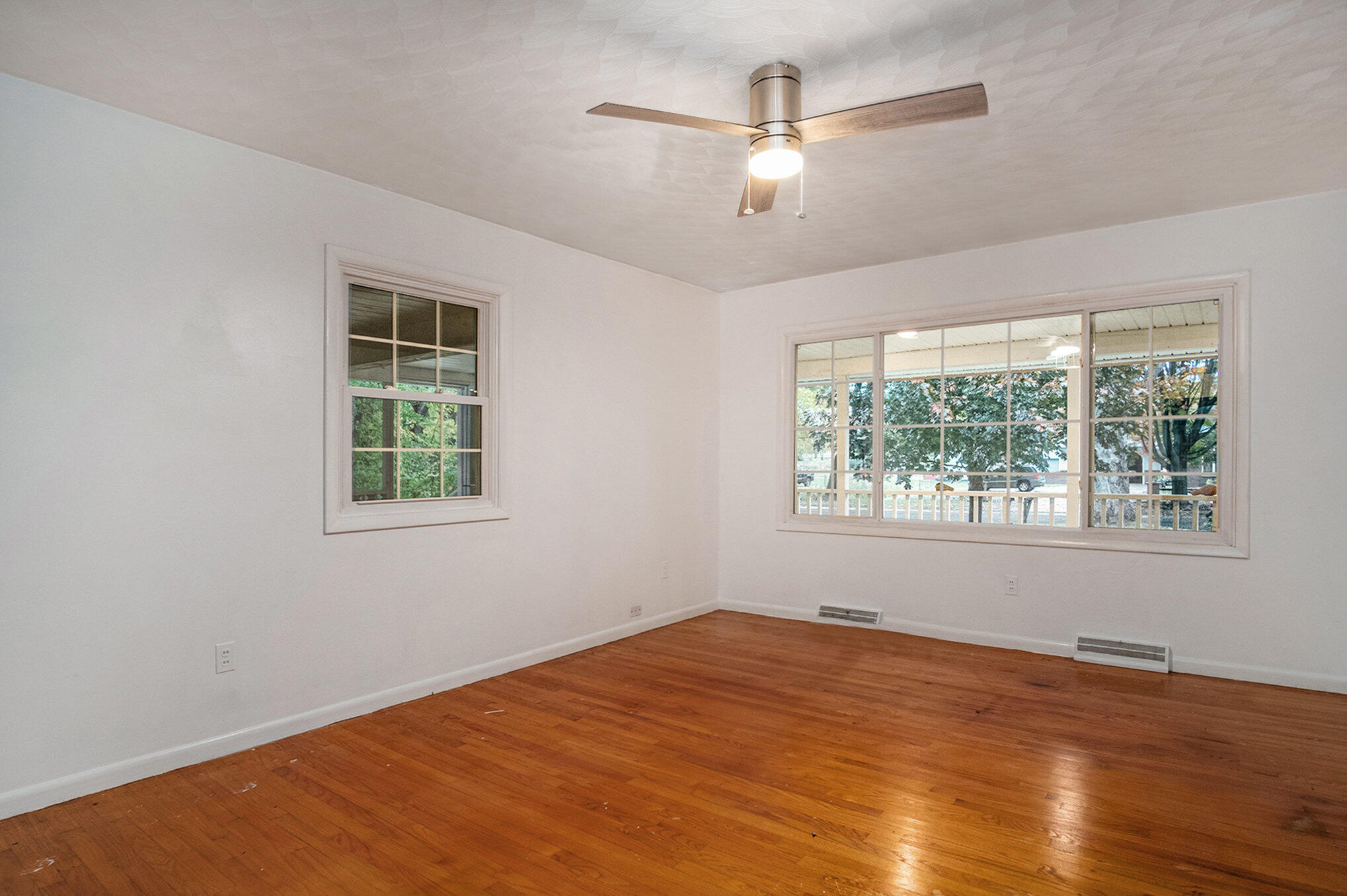 13355 Kenowa Avenue NW Grand Rapids MI 49544