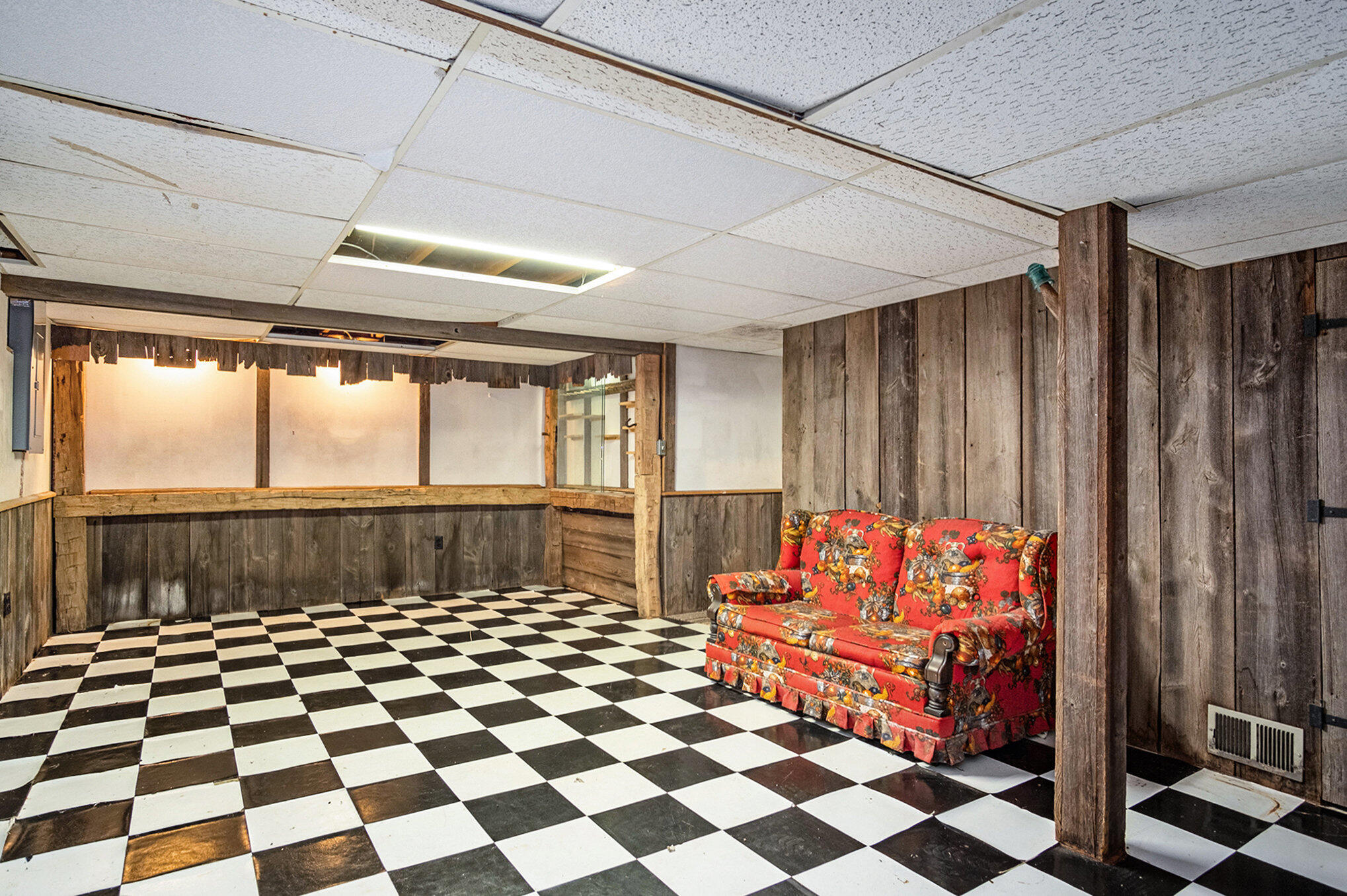 13355 Kenowa Avenue NW Grand Rapids MI 49544