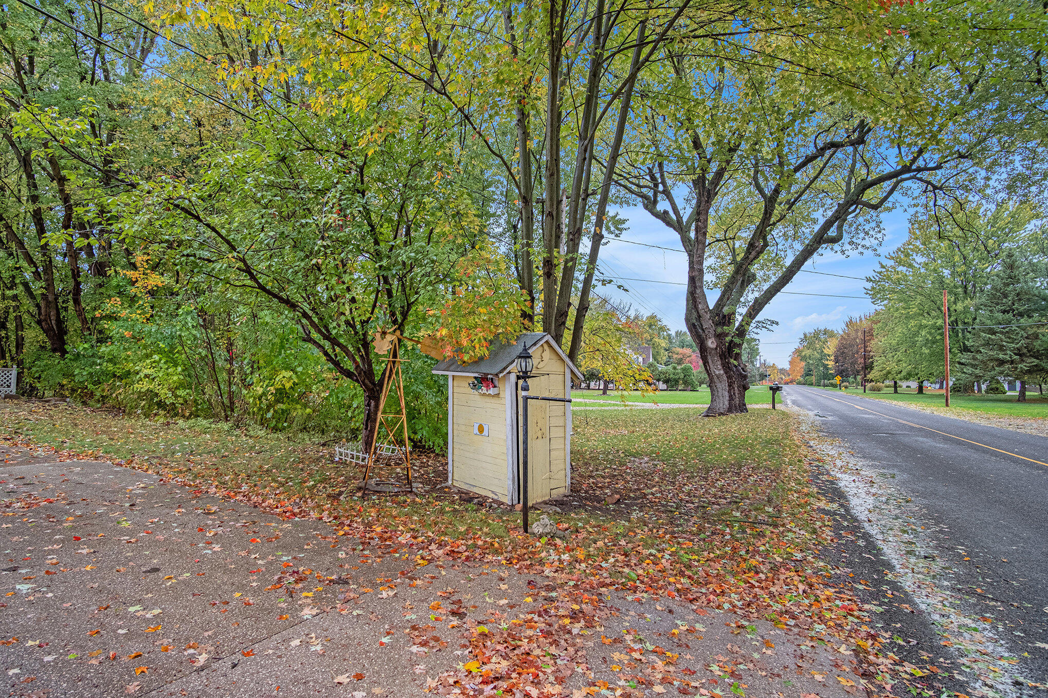 13355 Kenowa Avenue NW Grand Rapids MI 49544