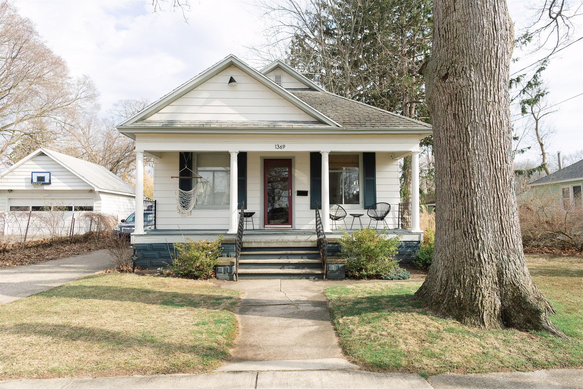 1369 Montgomery Avenue Muskegon MI 49441