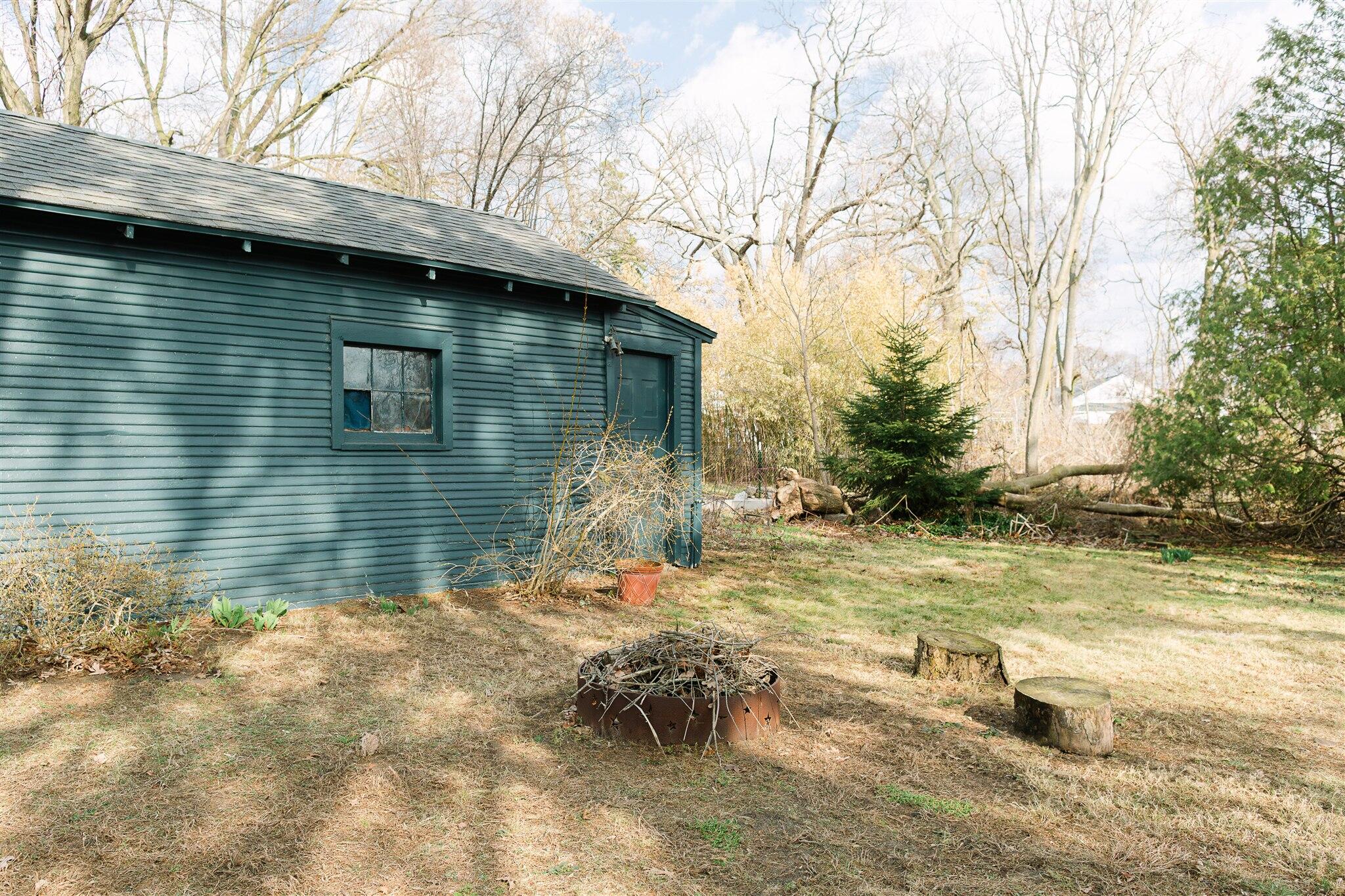 1369 Montgomery Avenue Muskegon MI 49441