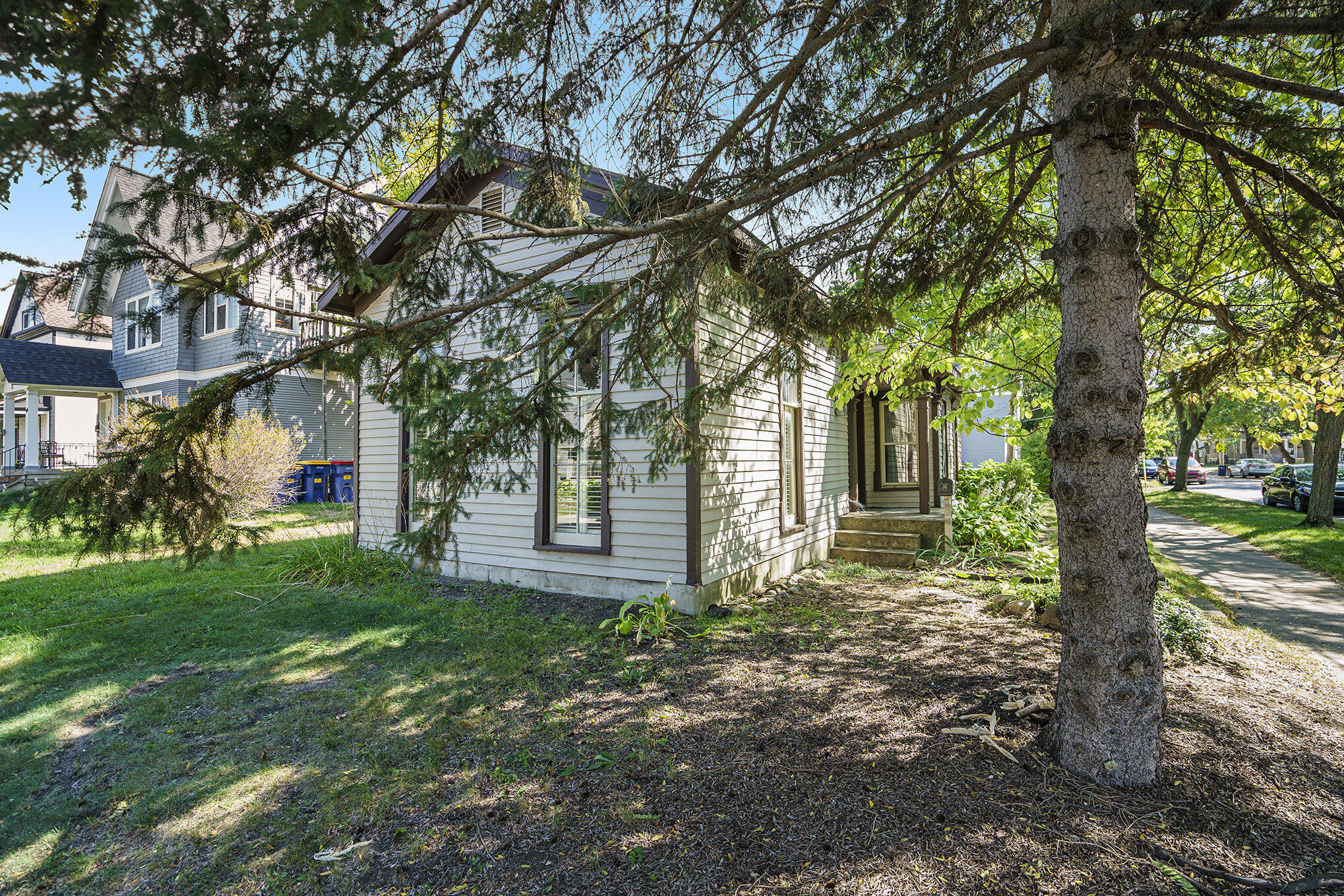 600 Fairview Avenue NE Grand Rapids MI 49503