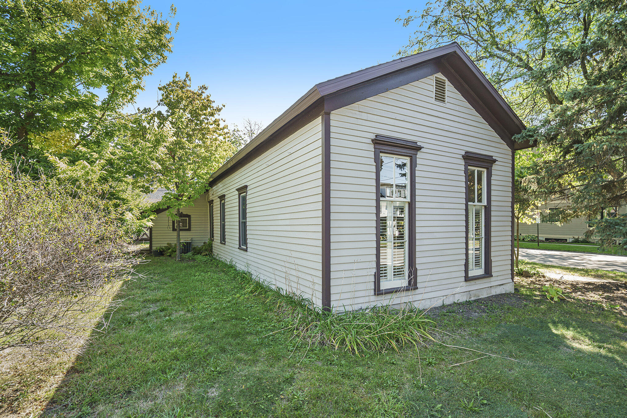 600 Fairview Avenue NE Grand Rapids MI 49503