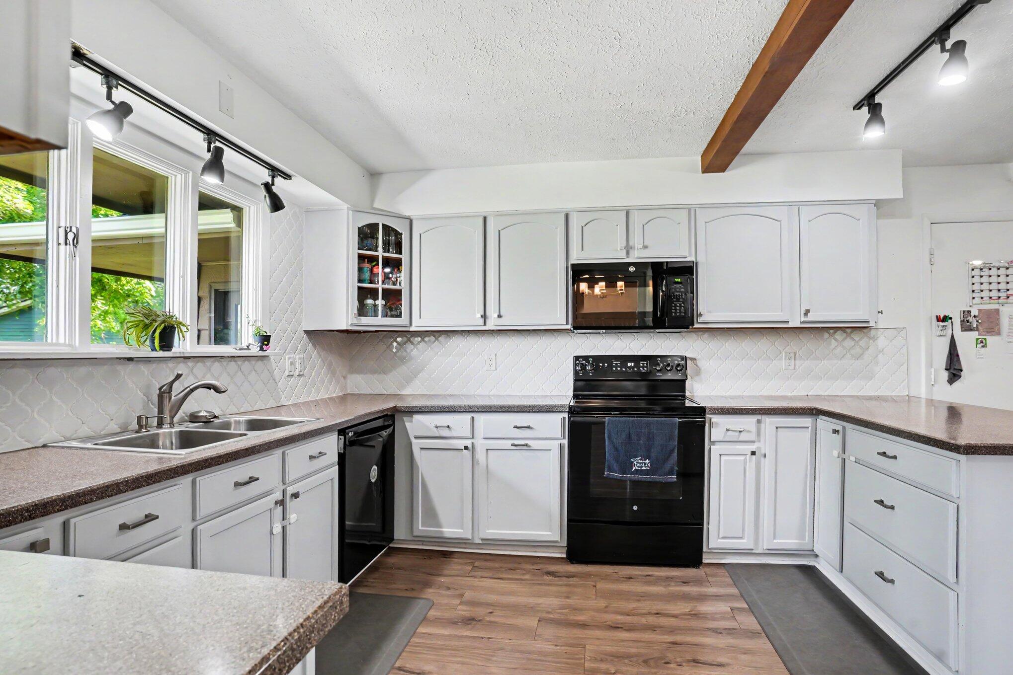 9713 Oakview Drive Portage MI 49024