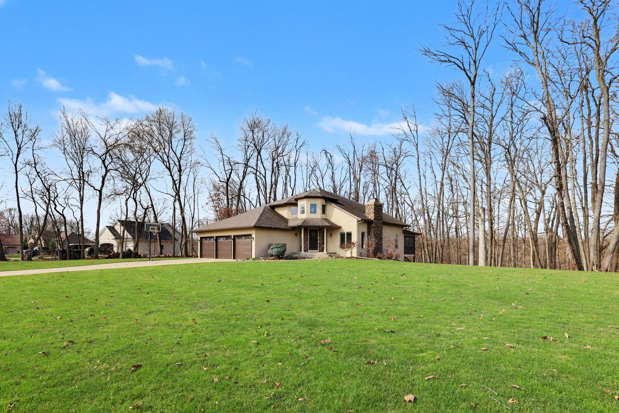 2011 Knollpoint Drive NE Ada MI 49301
