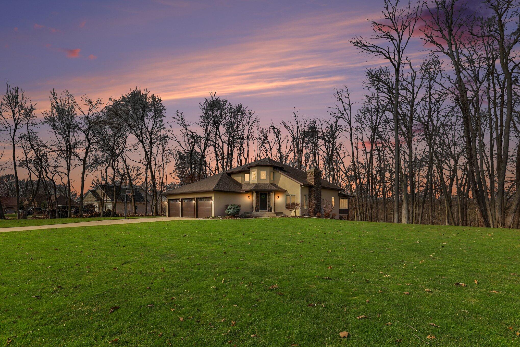 2011 Knollpoint Drive NE Ada MI 49301