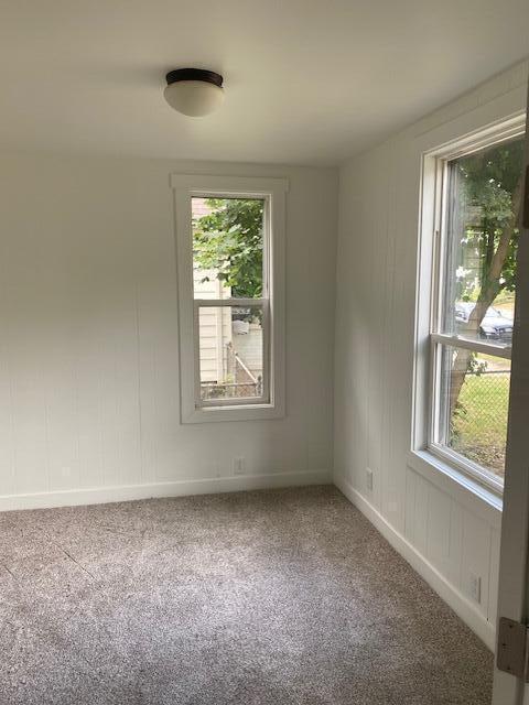 1360 Paris Avenue NE Grand Rapids MI 49505