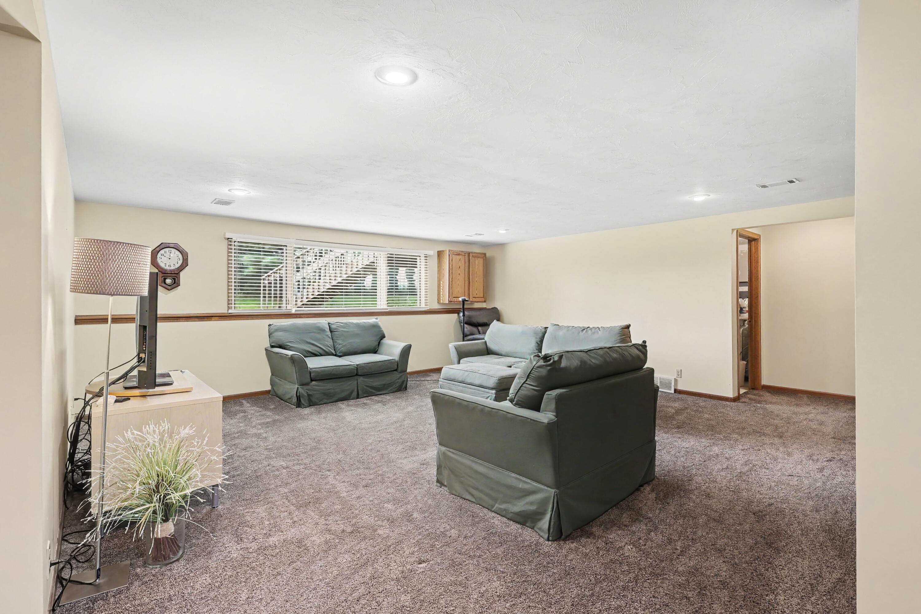 10068 Holiday Drive Zeeland MI 49464