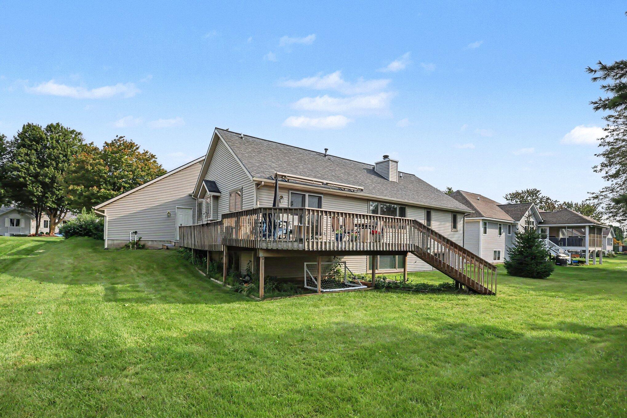 10068 Holiday Drive Zeeland MI 49464