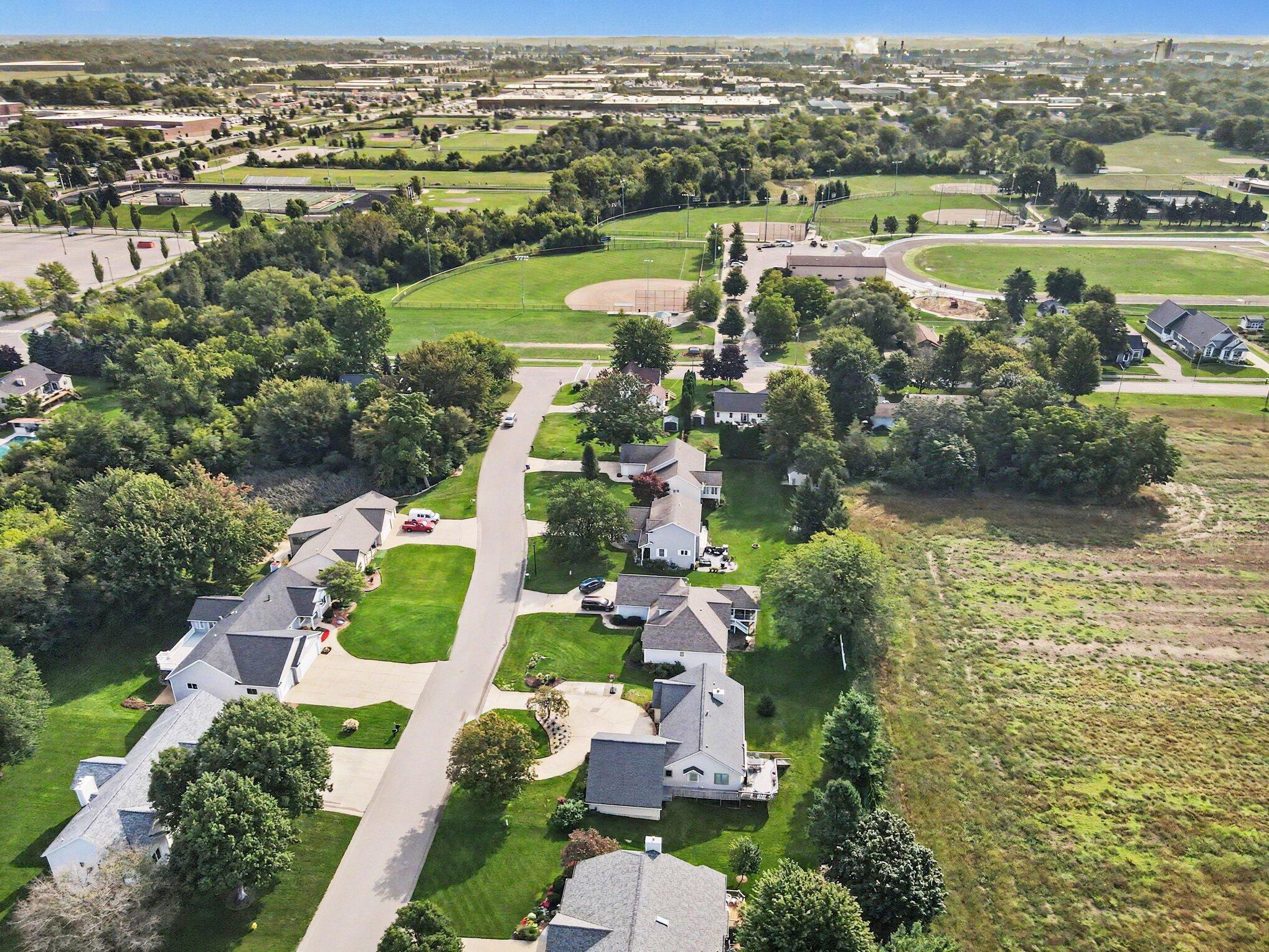 10068 Holiday Drive Zeeland MI 49464