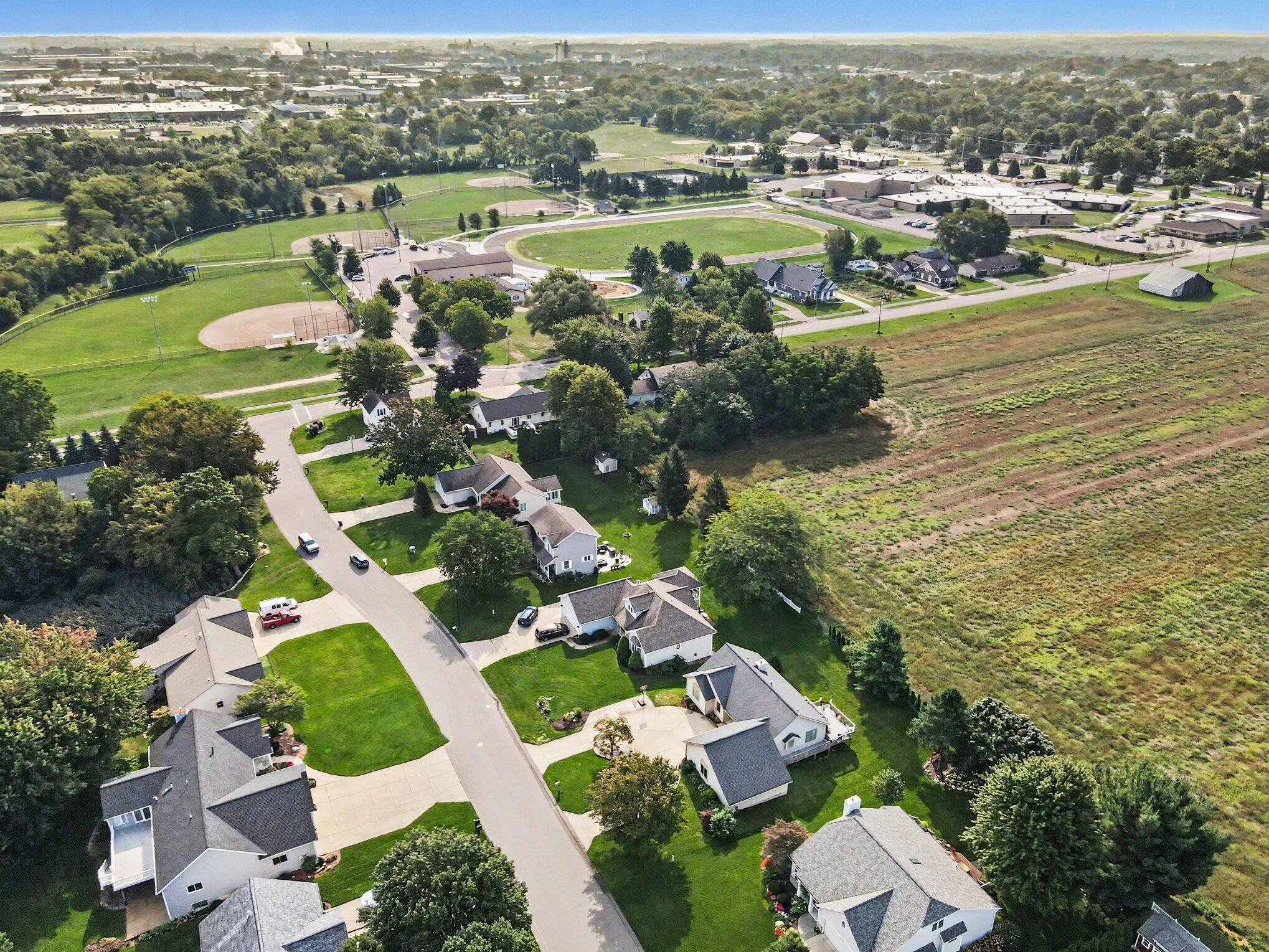 10068 Holiday Drive Zeeland MI 49464