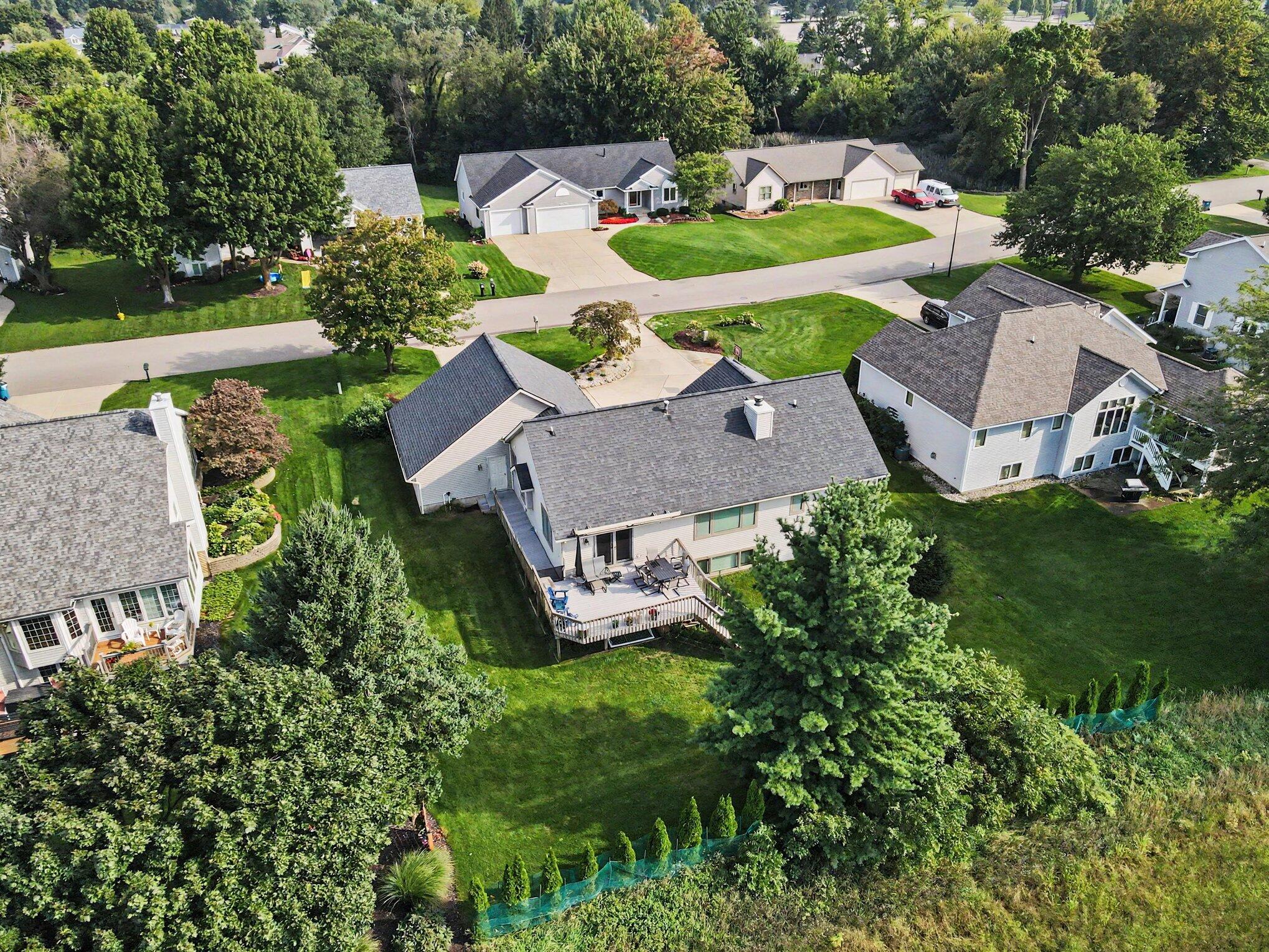 10068 Holiday Drive Zeeland MI 49464