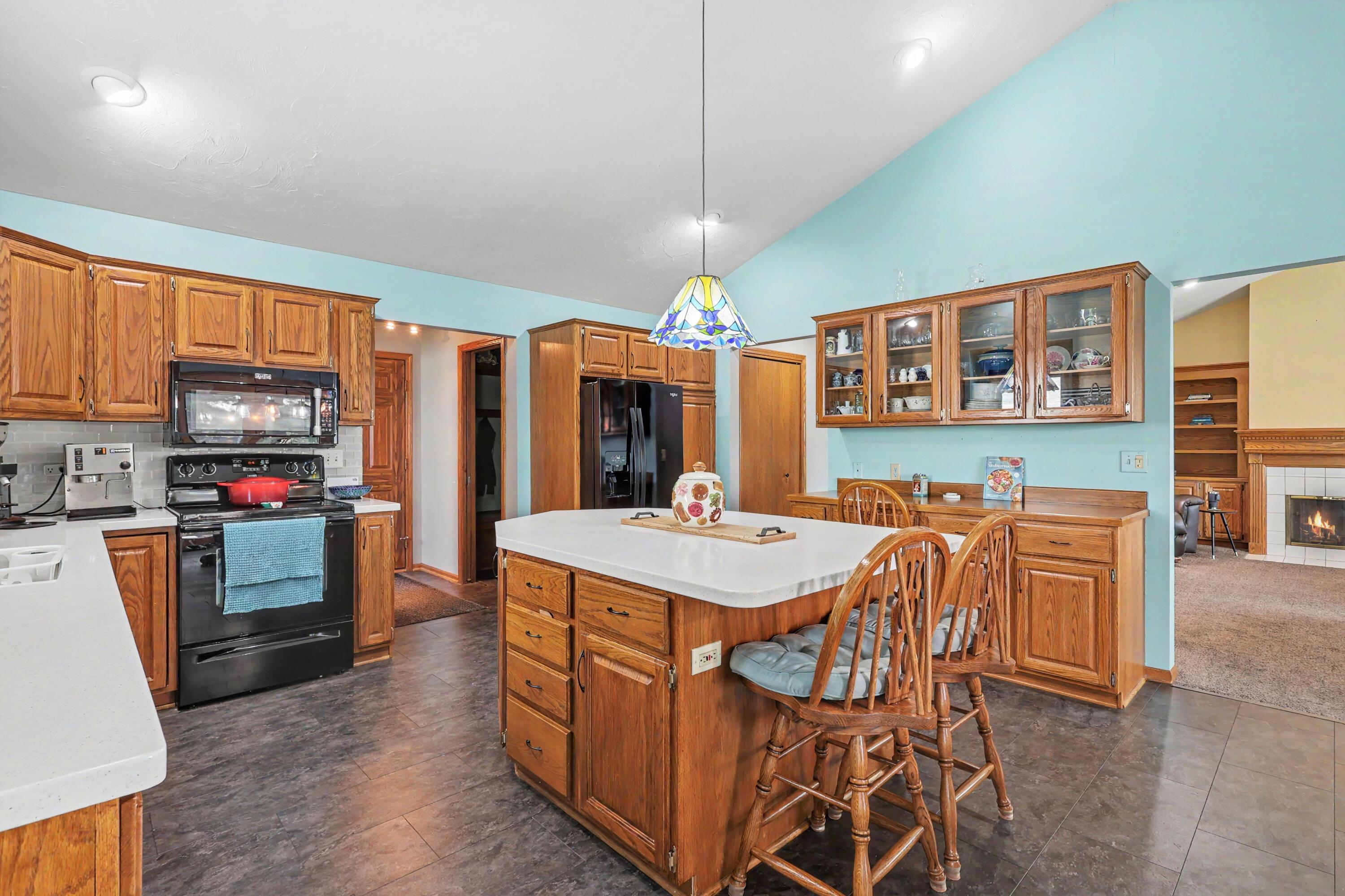10068 Holiday Drive Zeeland MI 49464