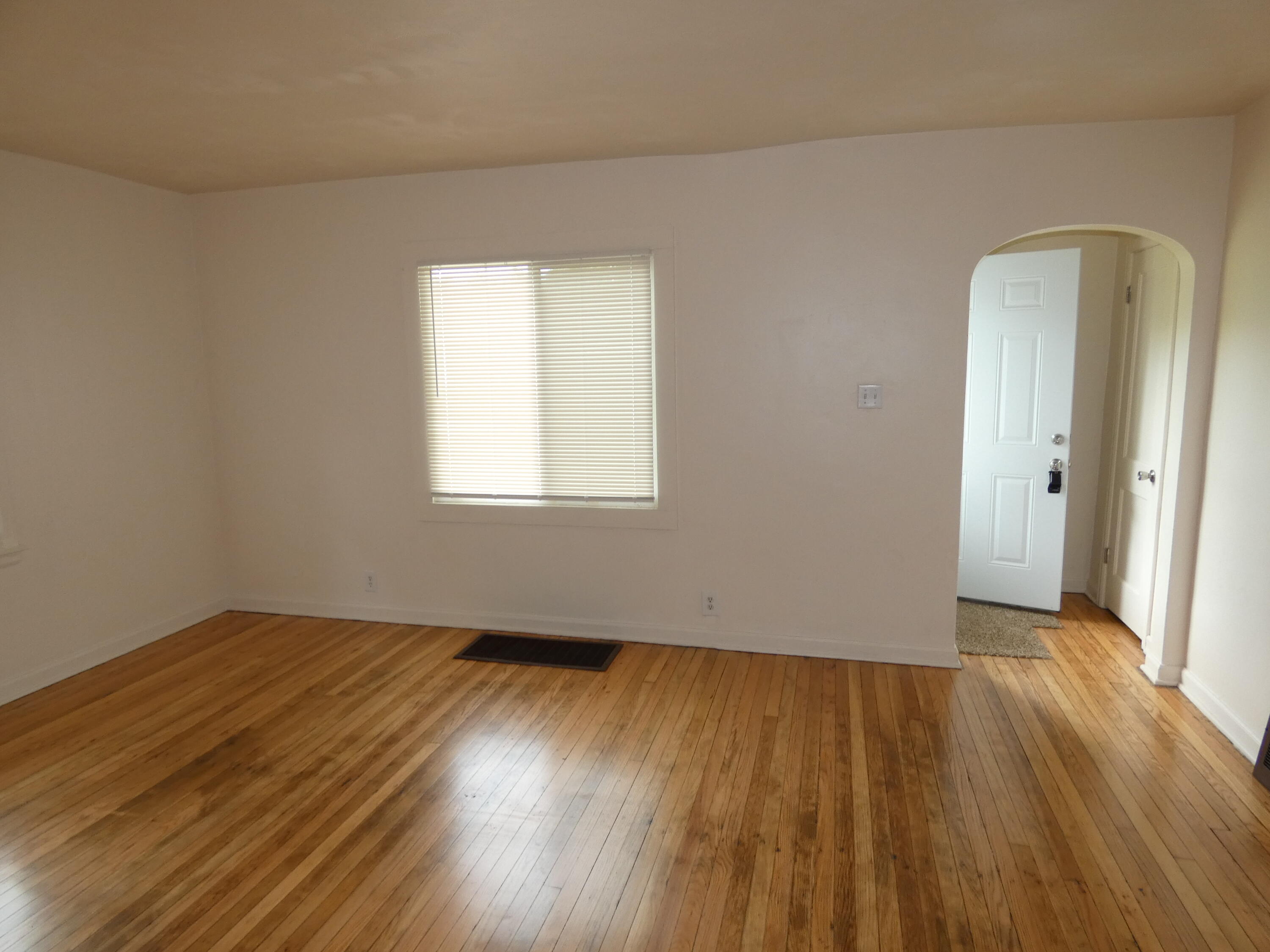1330 Bishop Avenue Benton Harbor MI 49022