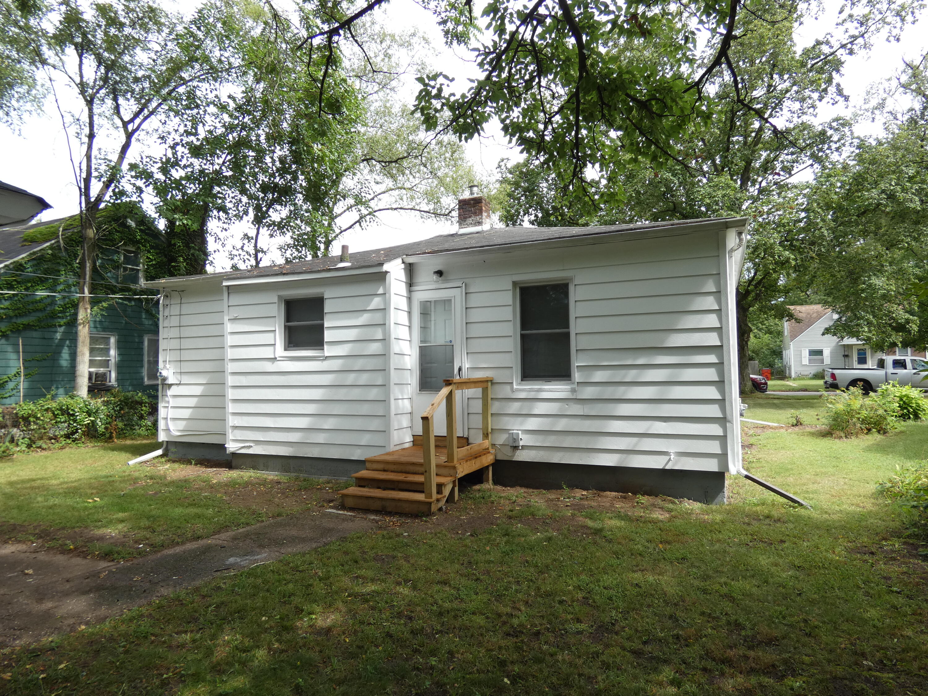 1330 Bishop Avenue Benton Harbor MI 49022