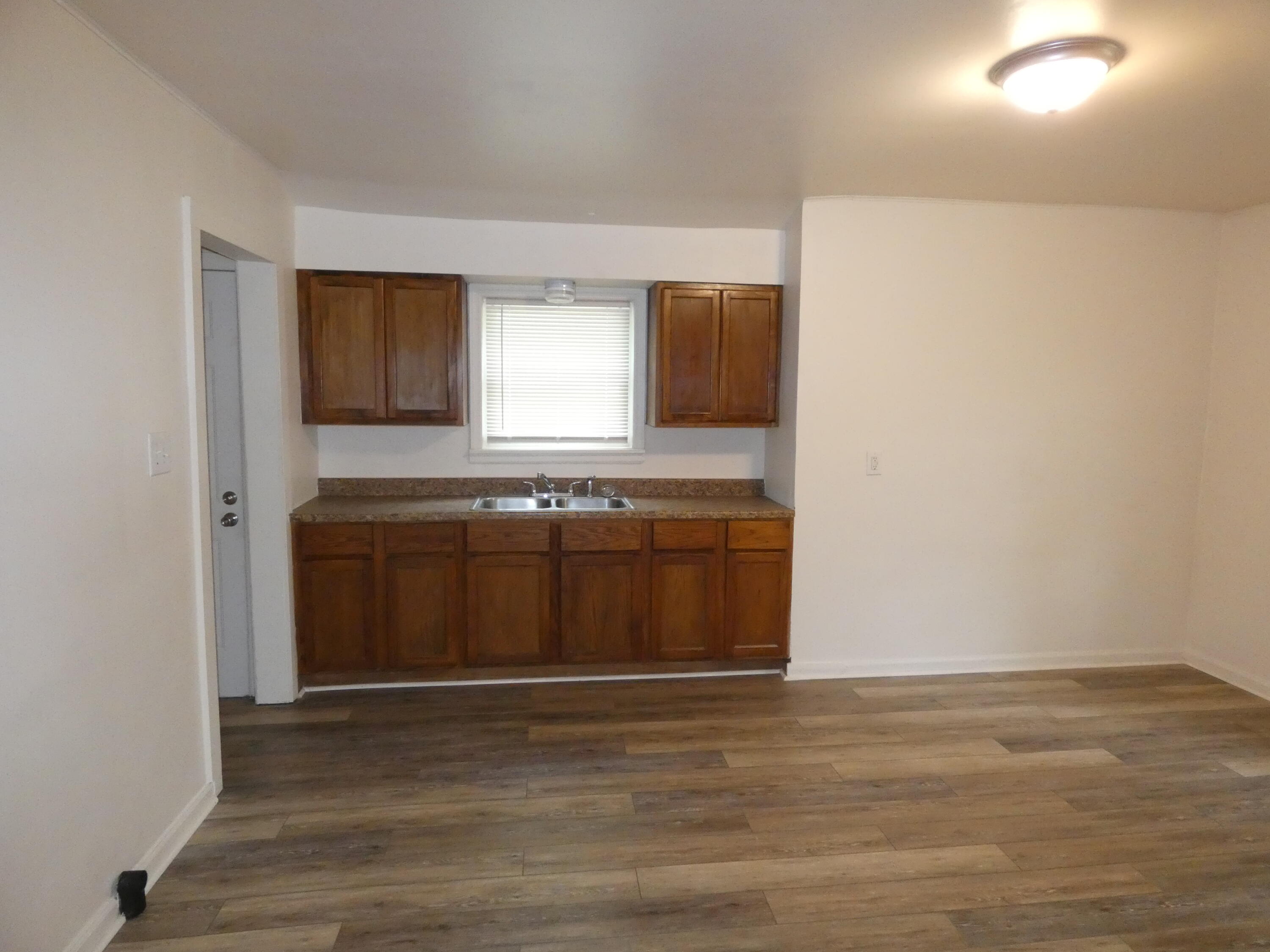 1330 Bishop Avenue Benton Harbor MI 49022