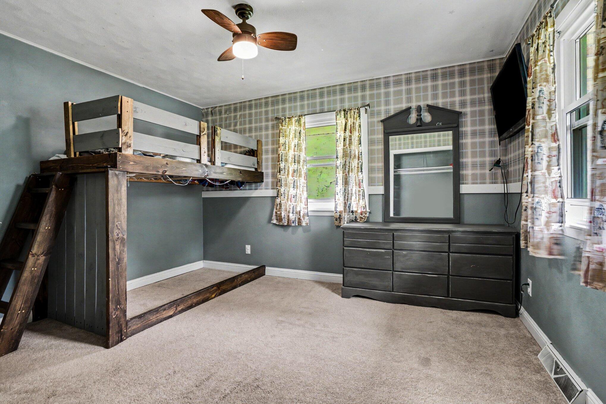 26395 Acorn Street Edwardsburg MI 49112