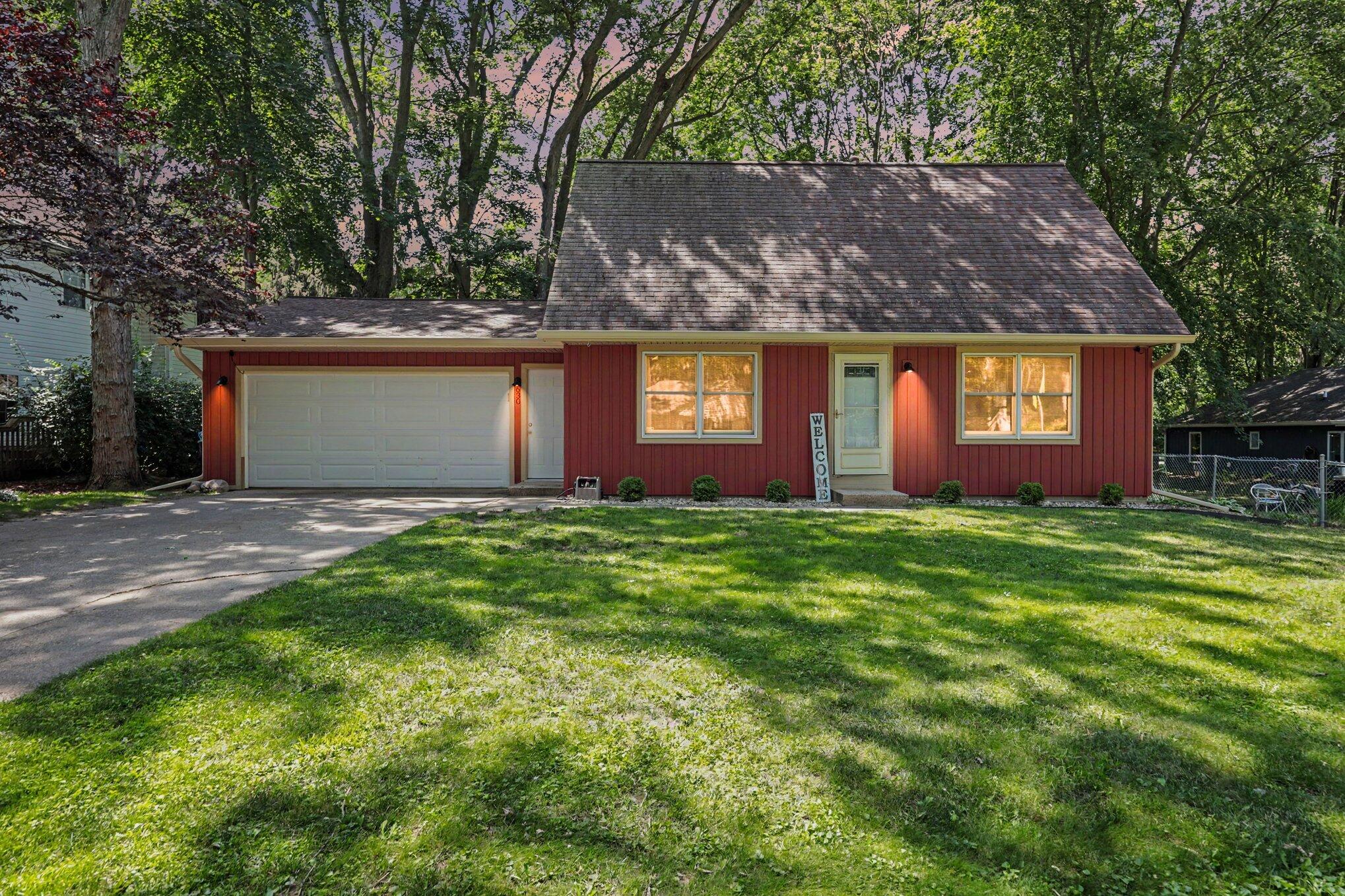 630 Midway Avenue Holland MI 49423
