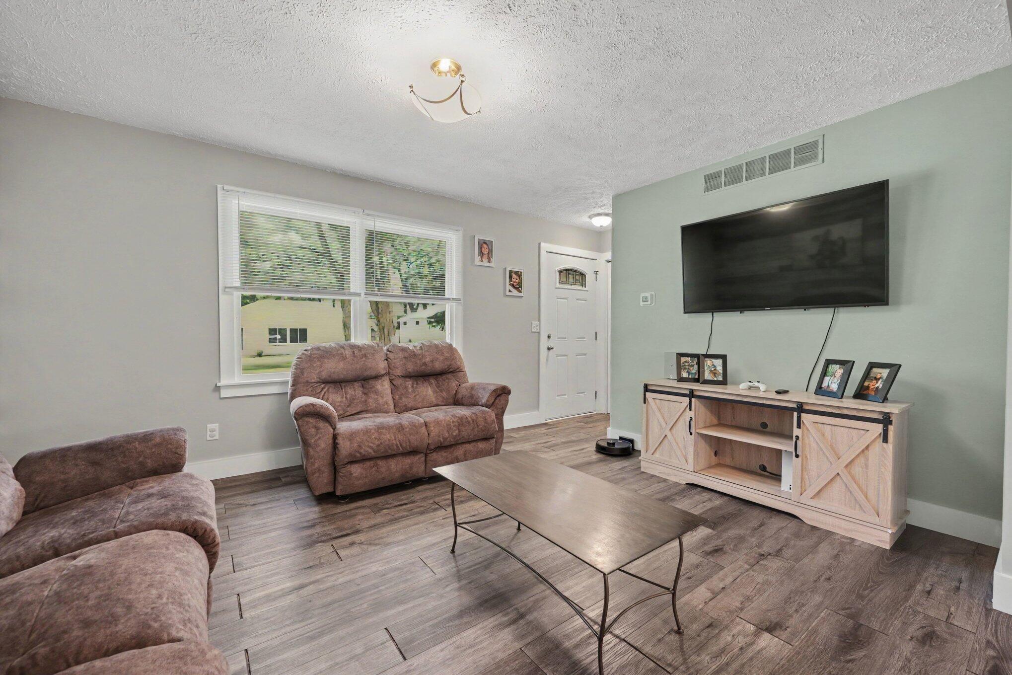 630 Midway Avenue Holland MI 49423
