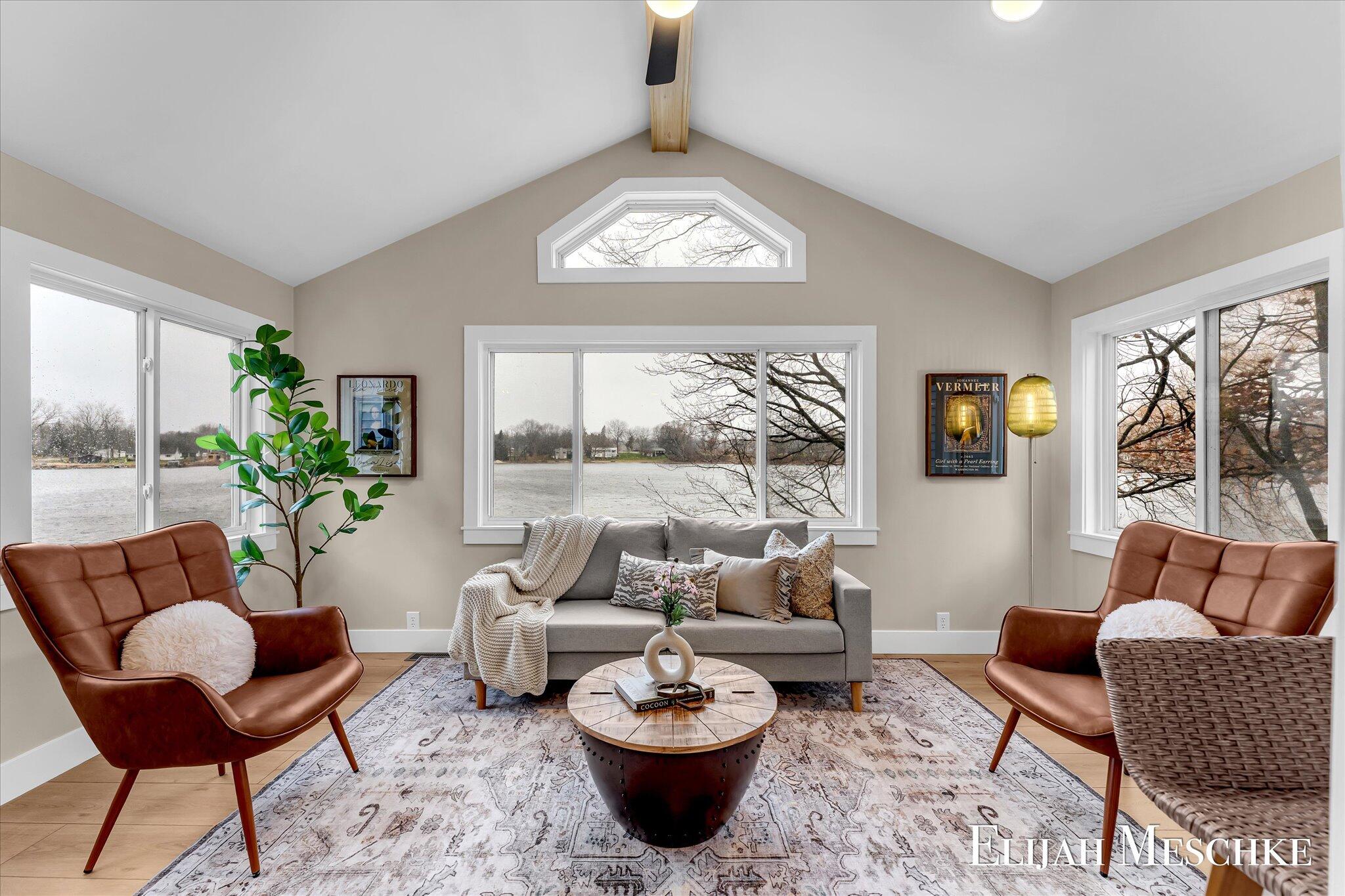 10463 Poplar Drive NE Rockford MI 49341