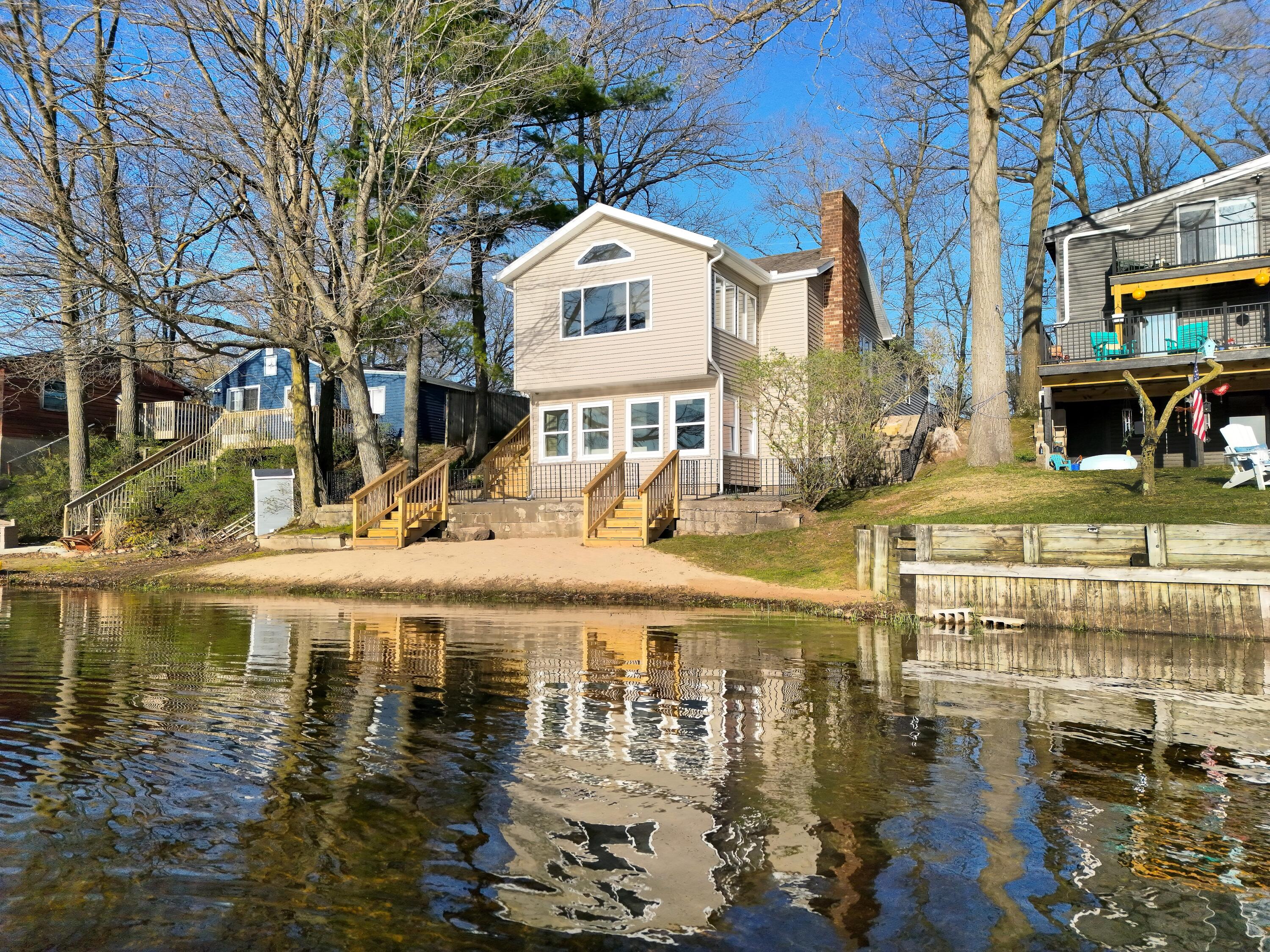 10463 Poplar Drive NE Rockford MI 49341