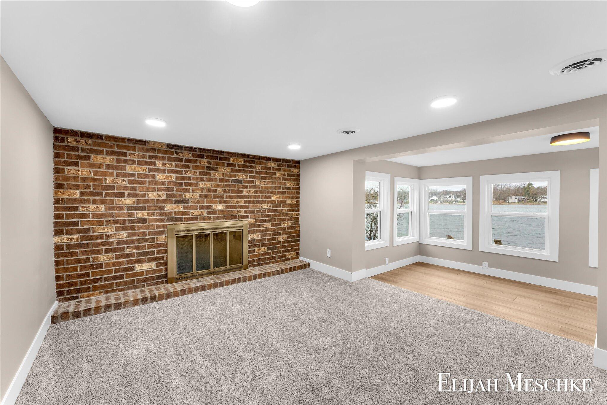 10463 Poplar Drive NE Rockford MI 49341