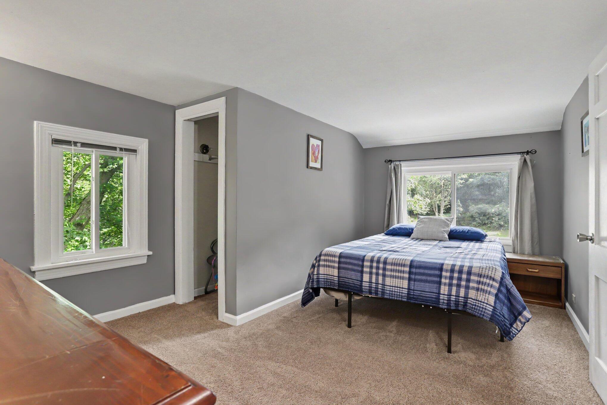 2518 E G Avenue Kalamazoo MI 49004