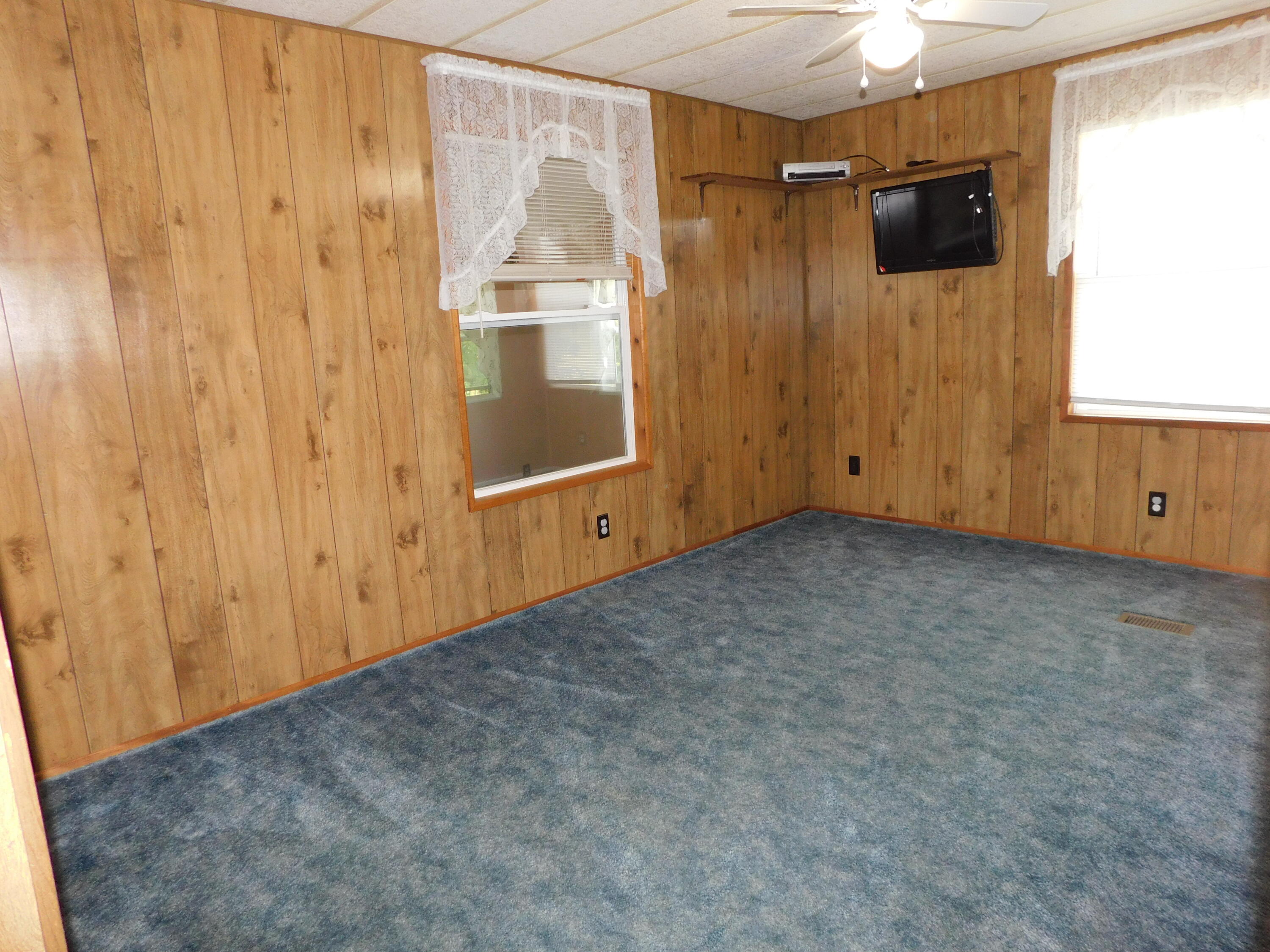 19278 Dutch Settlement Street Cassopolis MI 49031