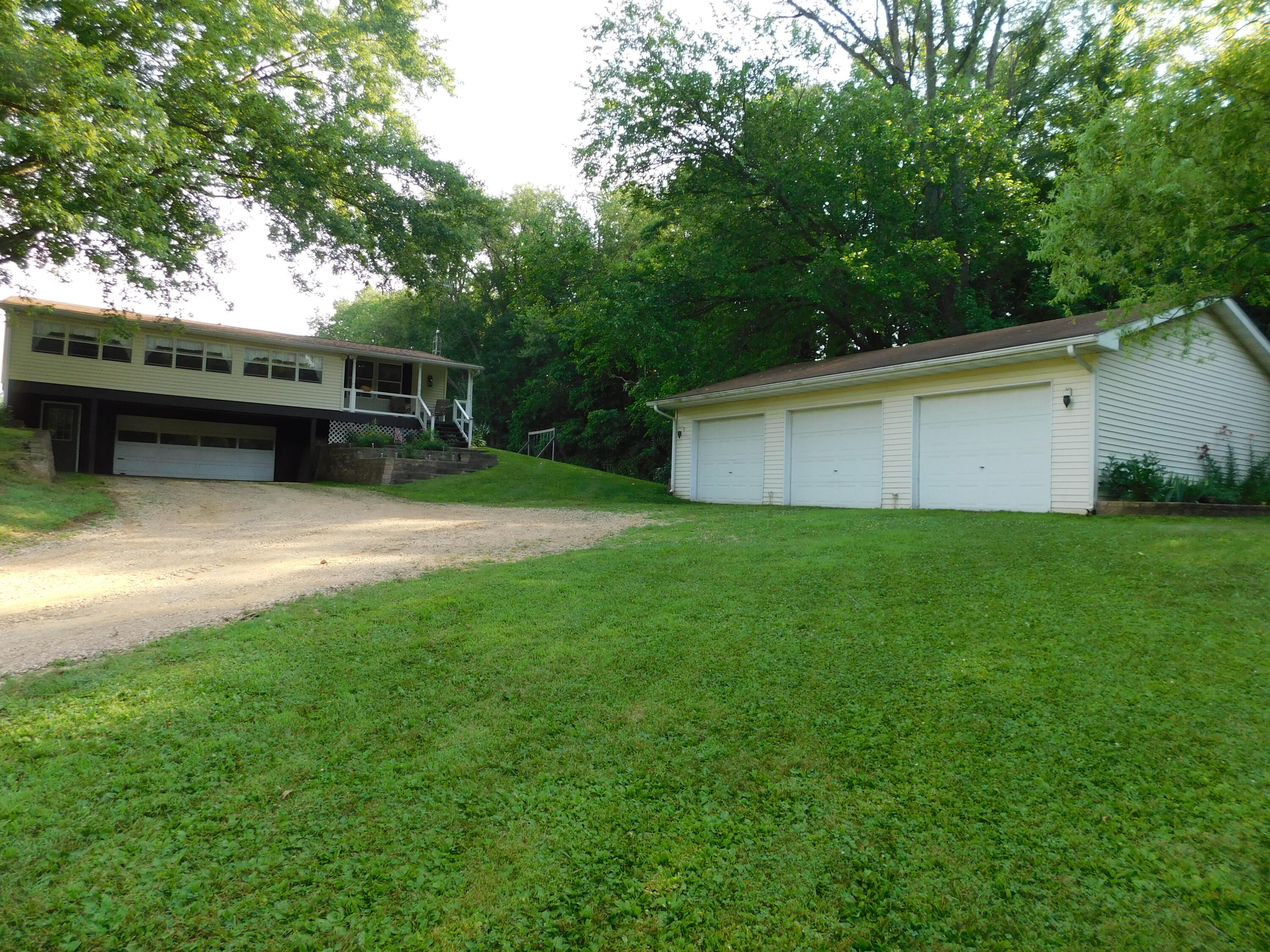 19278 Dutch Settlement Street Cassopolis MI 49031