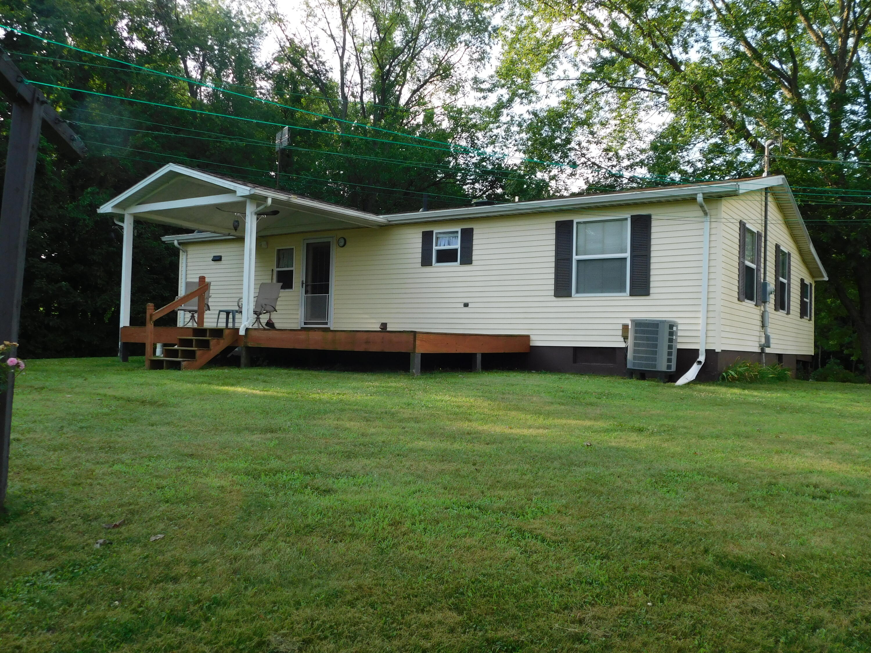 19278 Dutch Settlement Street Cassopolis MI 49031